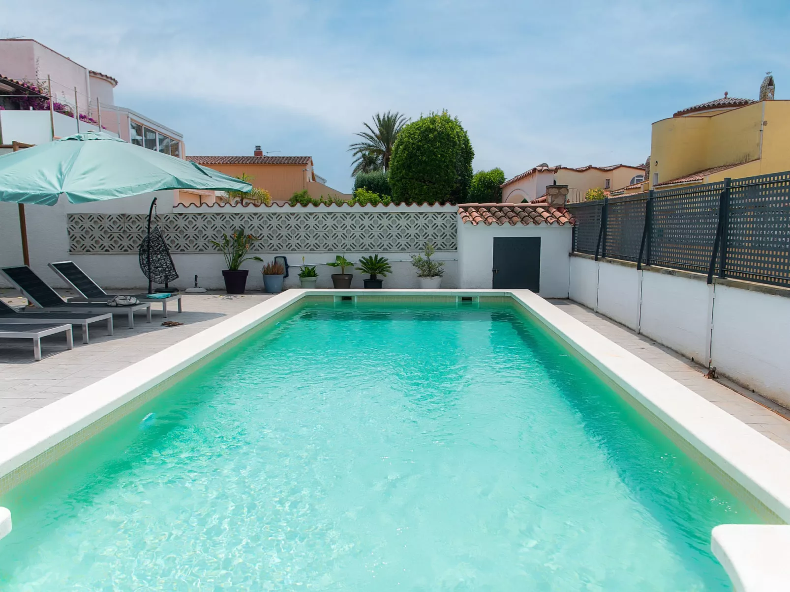 WELCS CASA 111 EMP con piscina - Outside