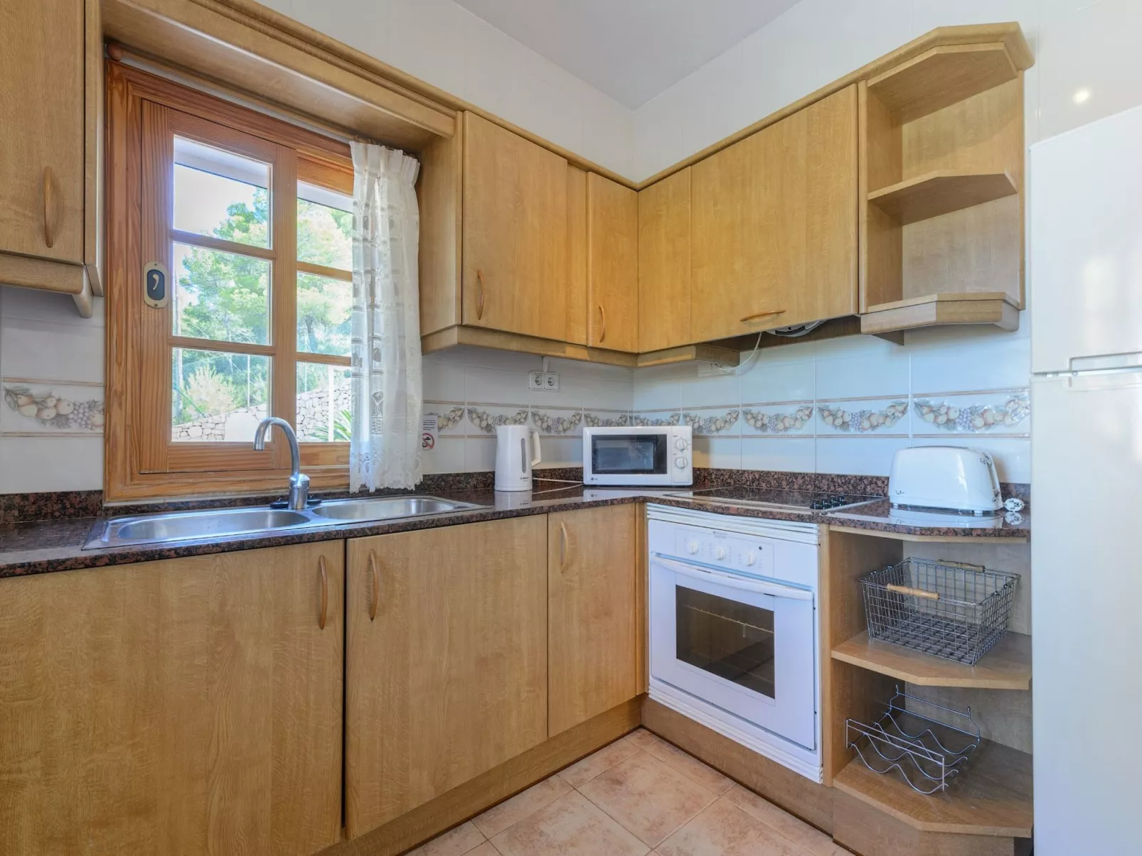 VILLA SA DESCUBERTA - Drinnen