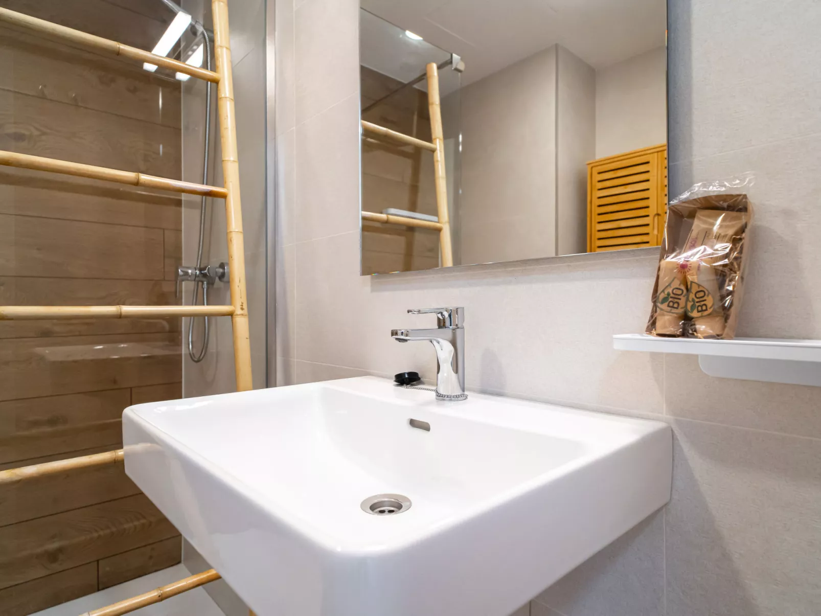 Luxury Premium Isea 1122 by Casasol - Drinnen