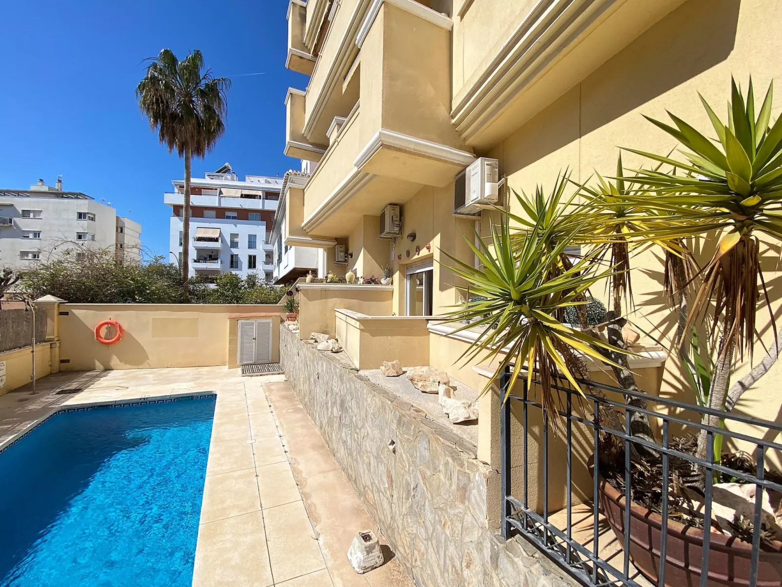 Triton Urban Apartment by Casasol - Outside