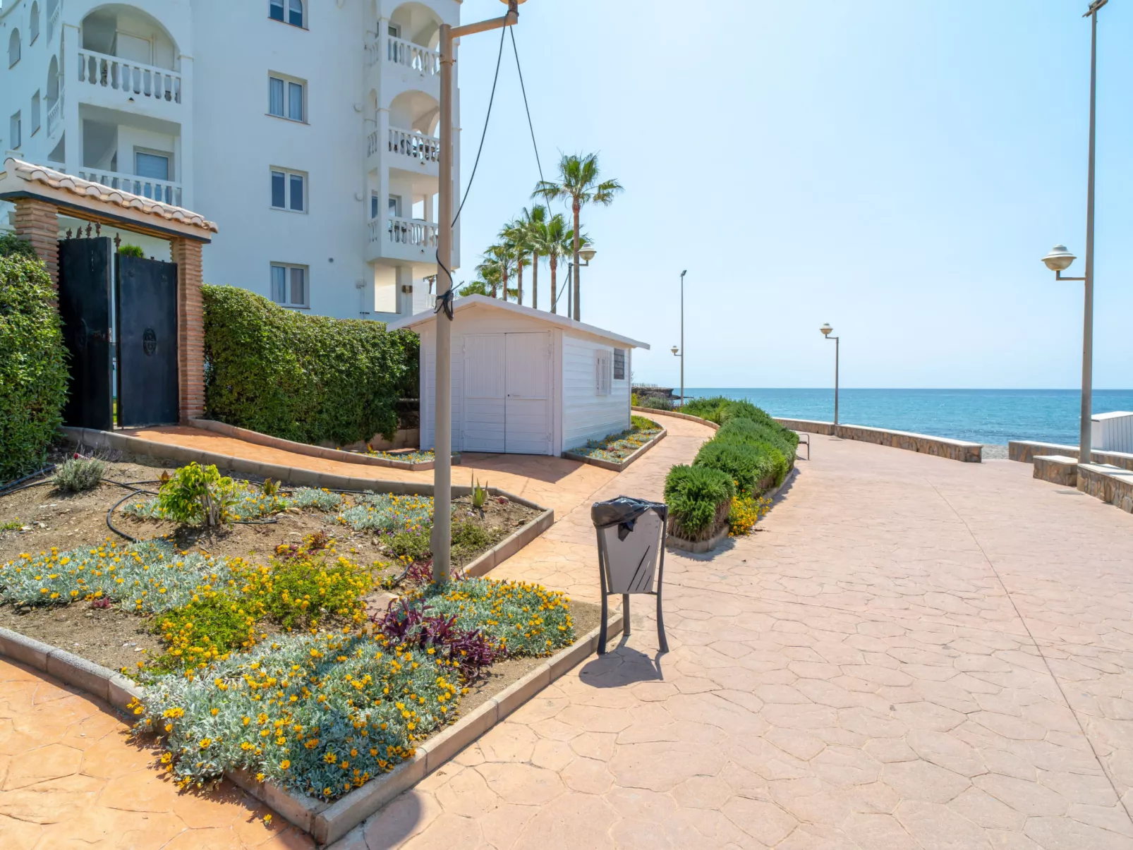 Stella Maris Beachfront B by Casasol - Dehors