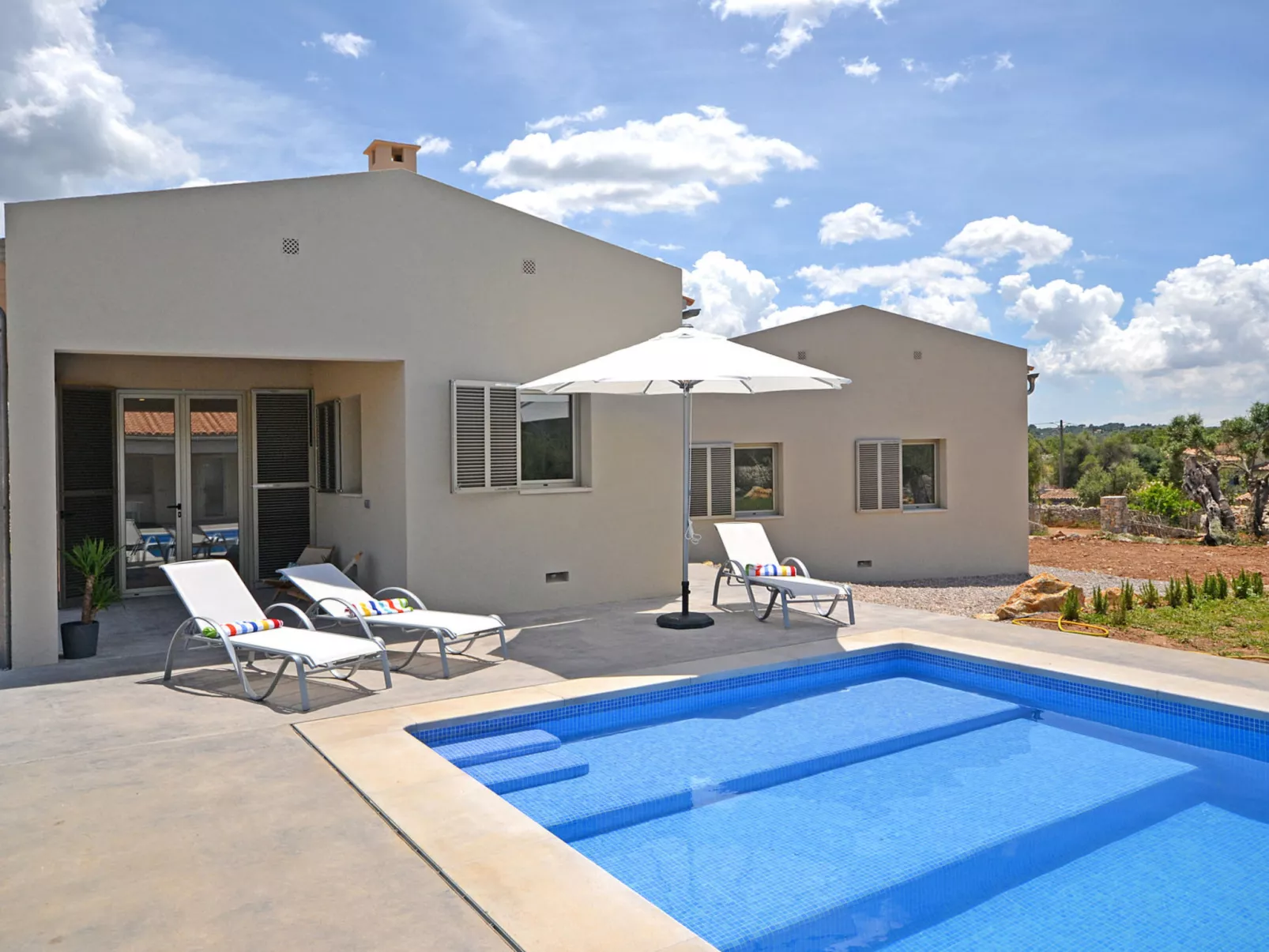 Ses Veyetes - Draußen