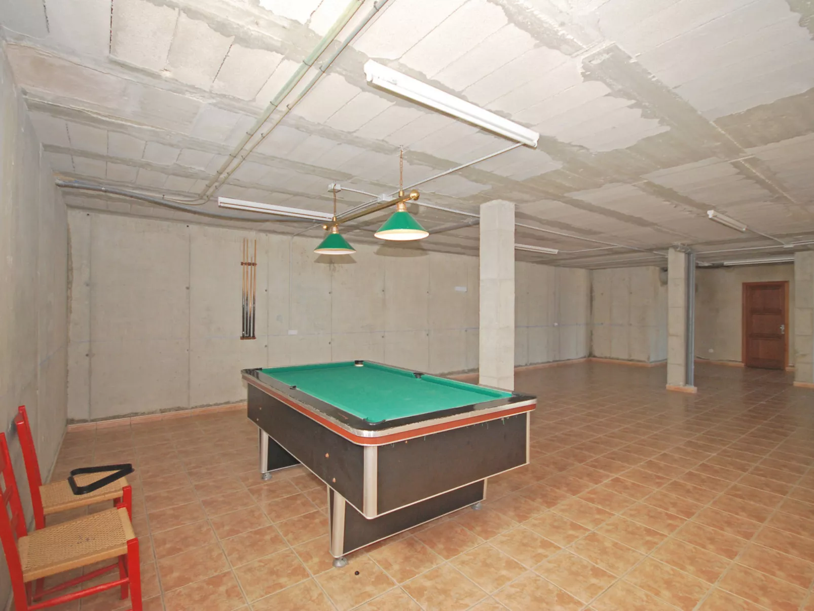 Pla de ses rotes - Drinnen