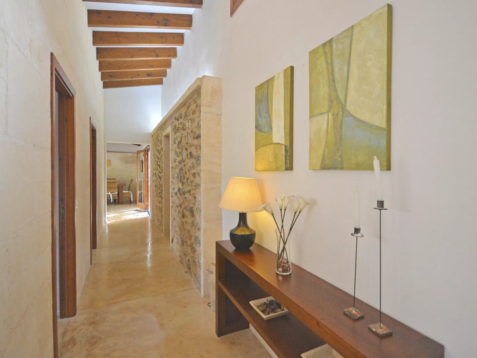 Es Romagueral - Inside