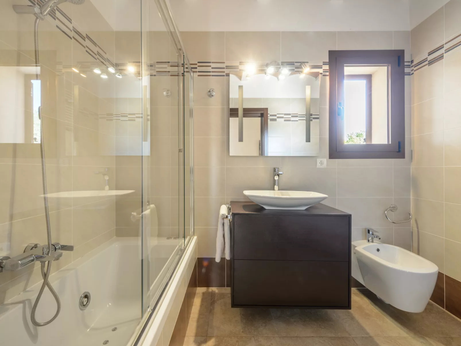 VILLA LUNA - Drinnen