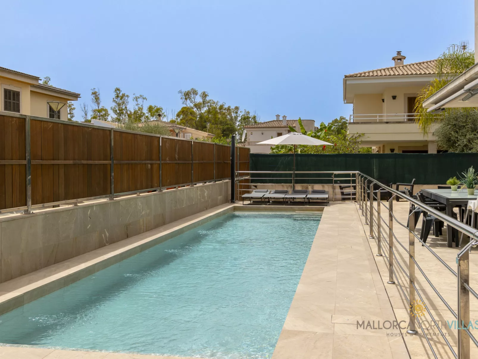 Villa Iola: Moderna Casa en Platja de Muro - Outside