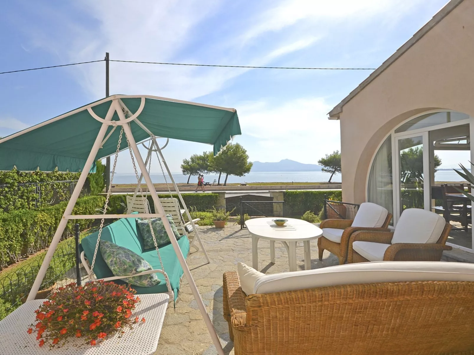 Llenaire - Xata - Inside