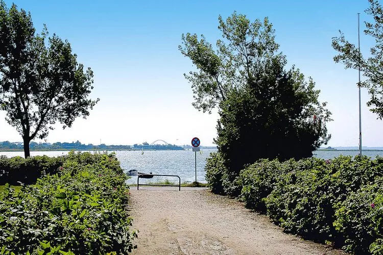 2-Raum-App / 48 qm / 18 DG rechts Kajüte 4 / 3 Pers-Water view