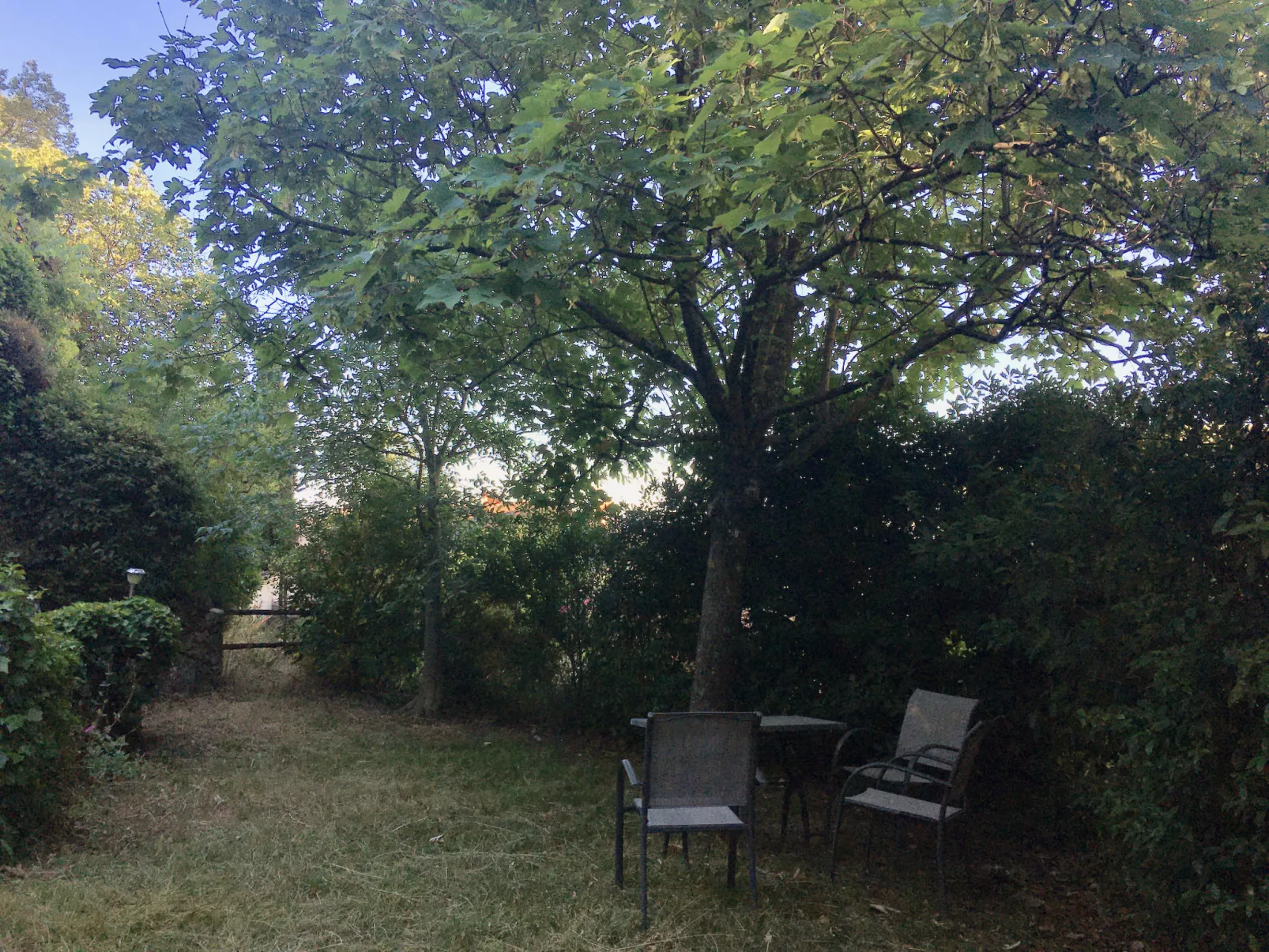 MAISON PERCHEE - Draußen