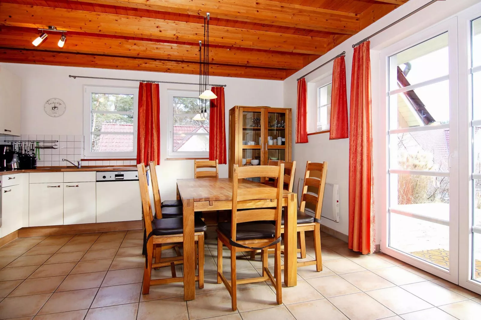 Dünenwaldhaus links Typ 1-Dining room