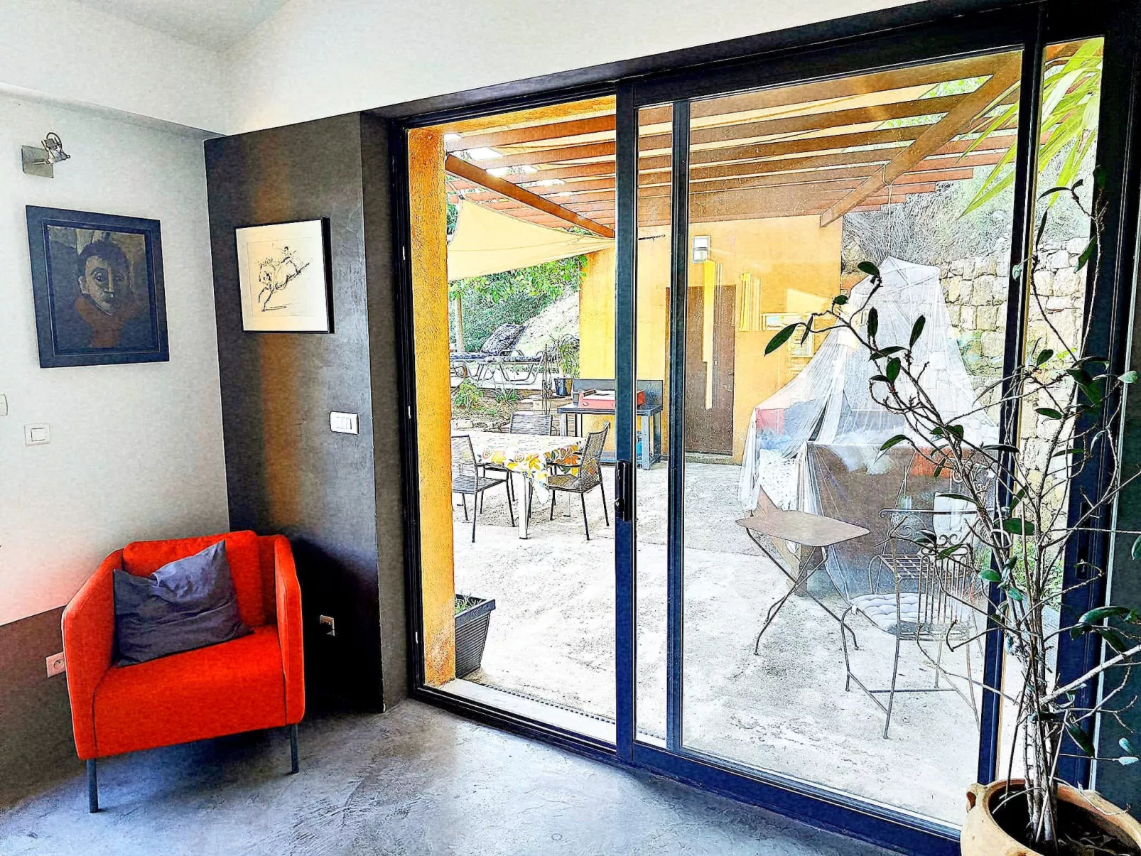 Villa Perroquet - Inside