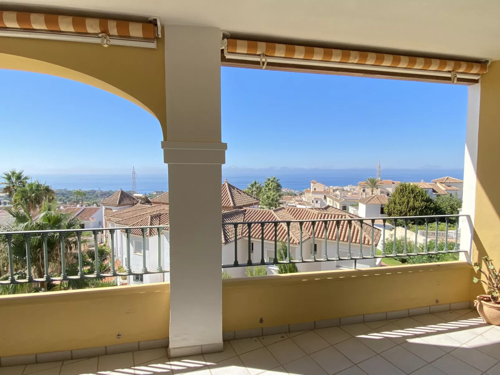 Senorio de Capistrano by Casasol - Outside