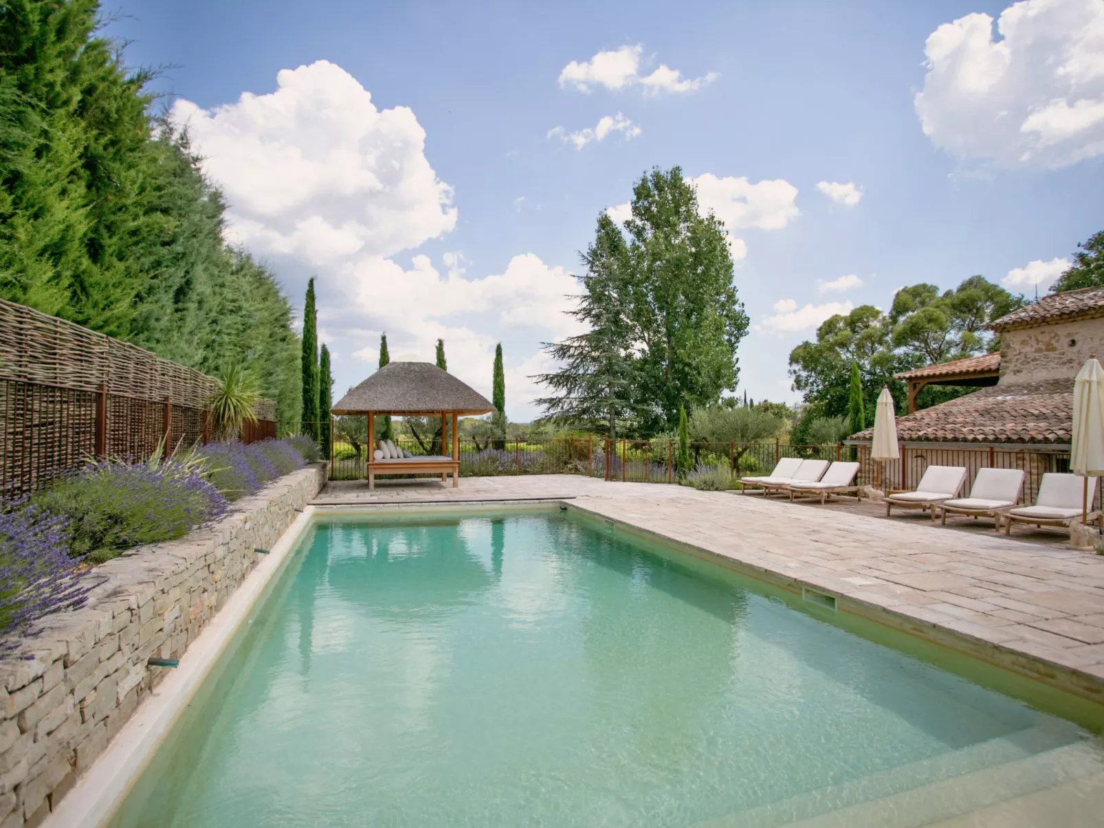 LI SIAN BEN - Outside