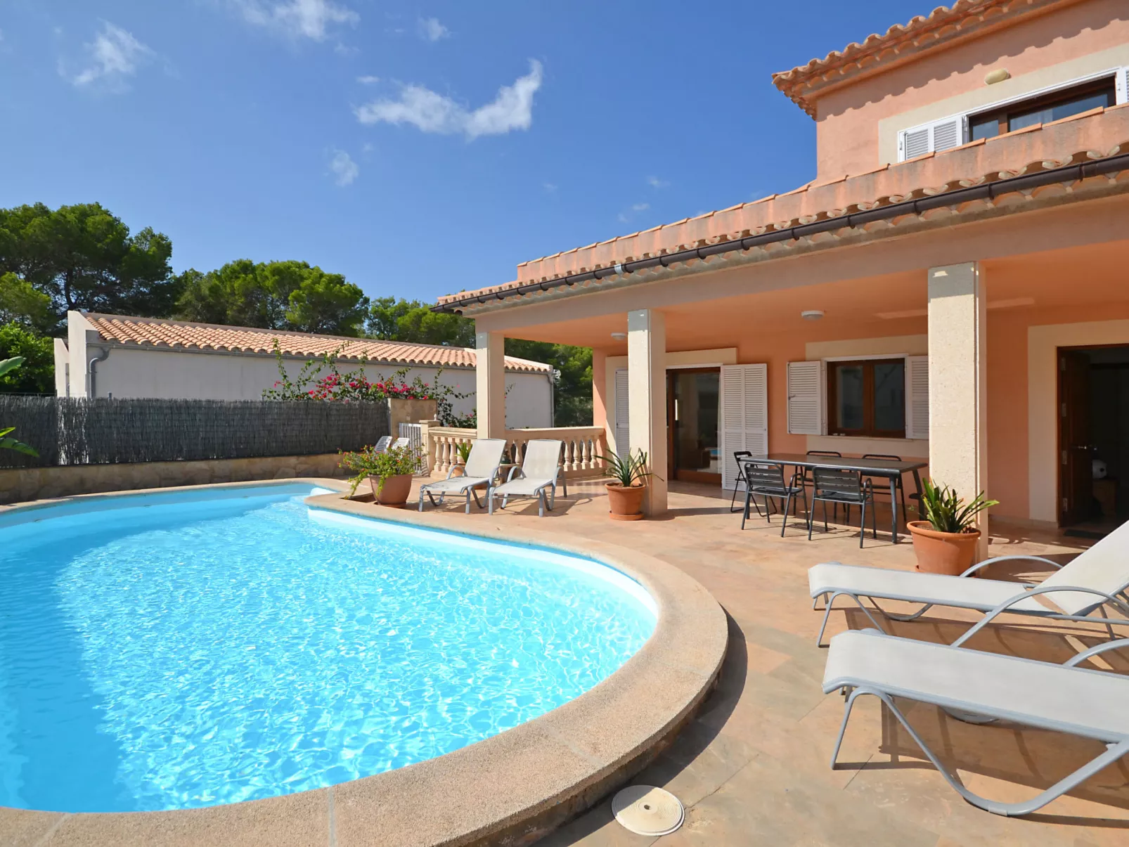 Esperanza - Draußen