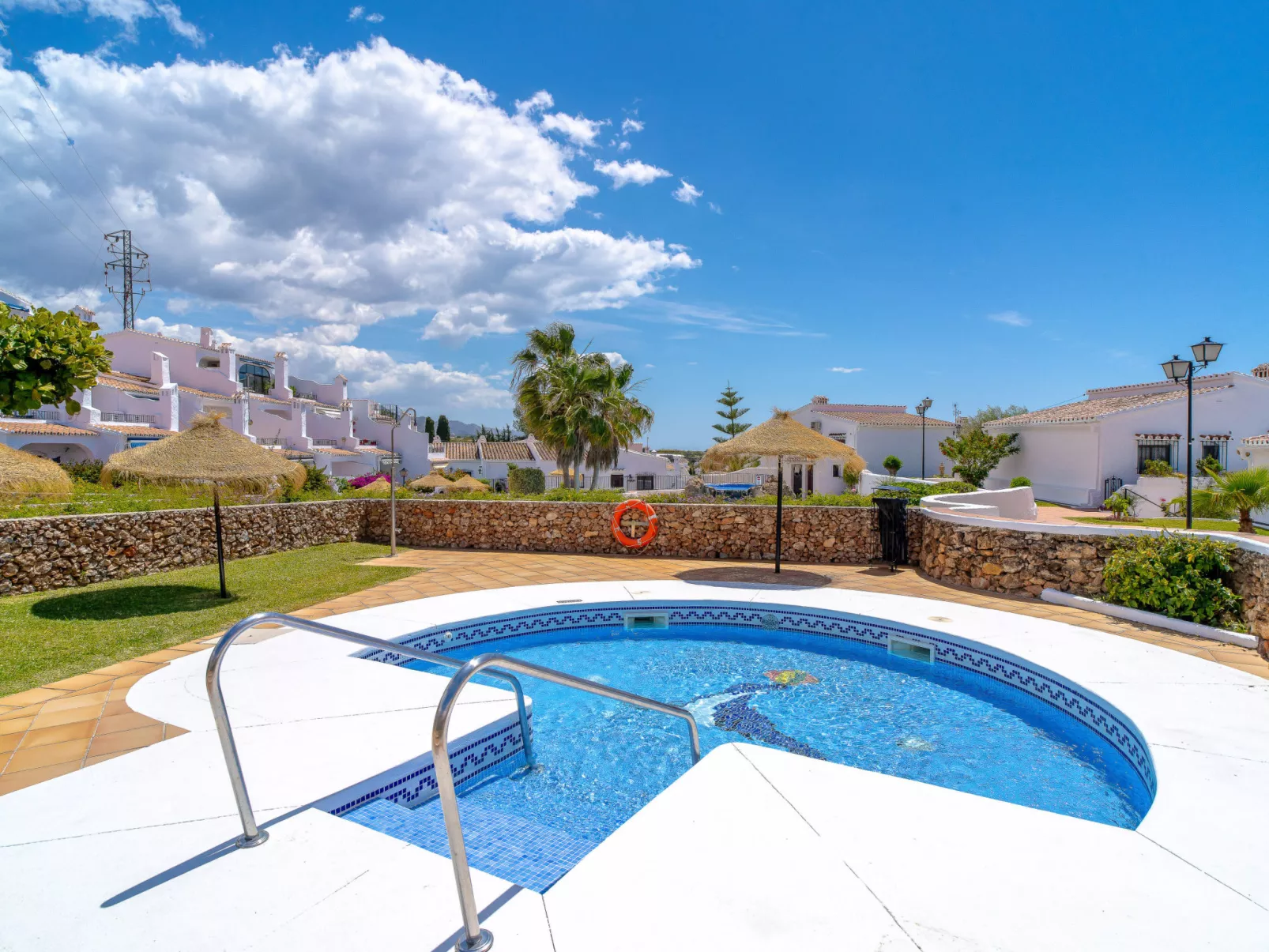 Capistrano Village Garden by Casasol - Draußen