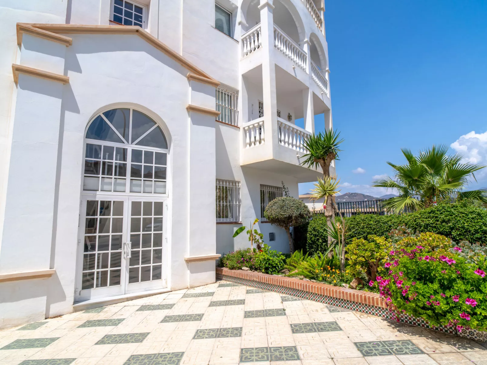 Stella Maris Beachfront B by Casasol - Dehors