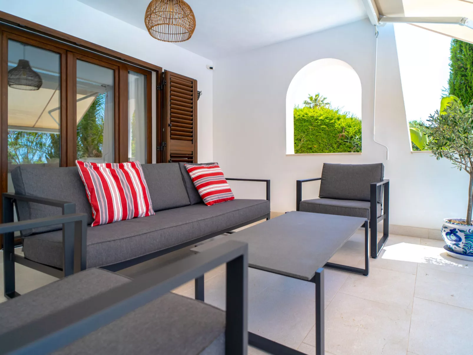 Villa Grand Pool Terrace by Casasol - Drinnen