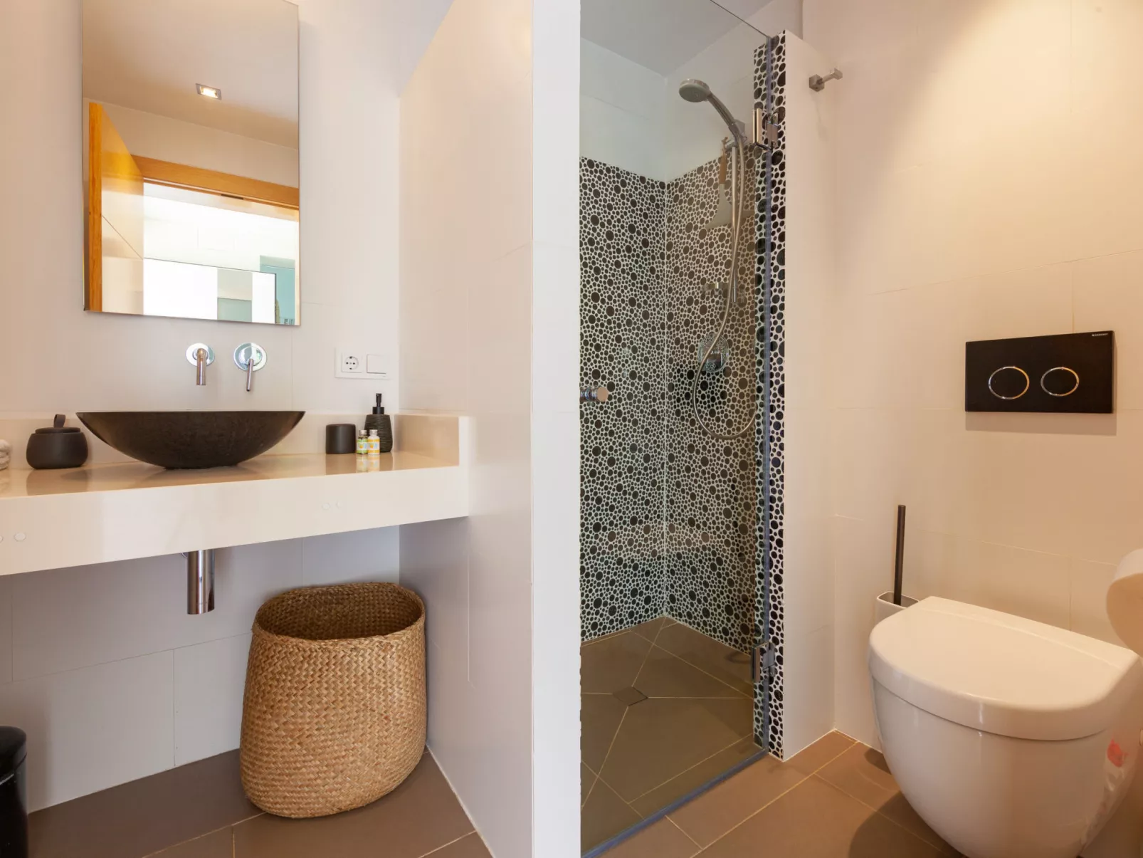 Villa Madrugada, beachside villa in Costabella - Inside