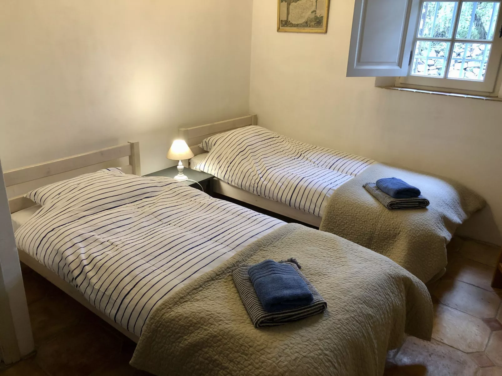 LES 2 PALMIERS - Drinnen