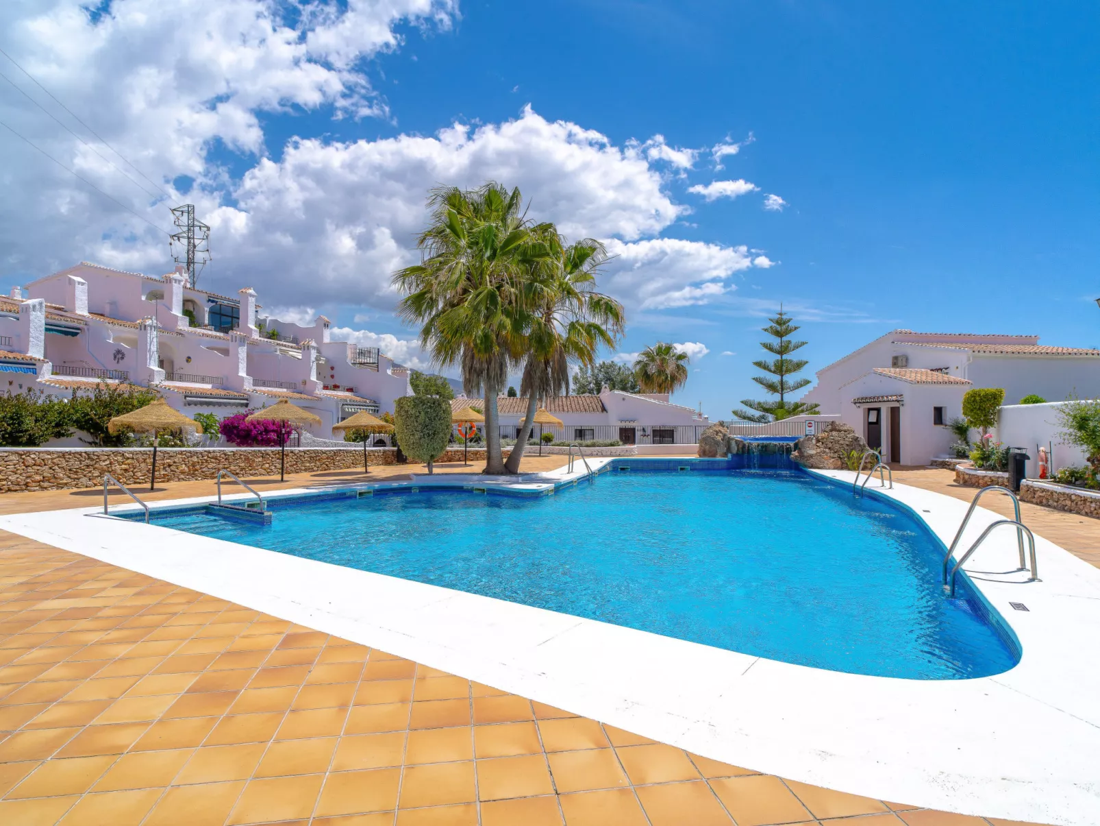 Capistrano Village Garden by Casasol - Draußen