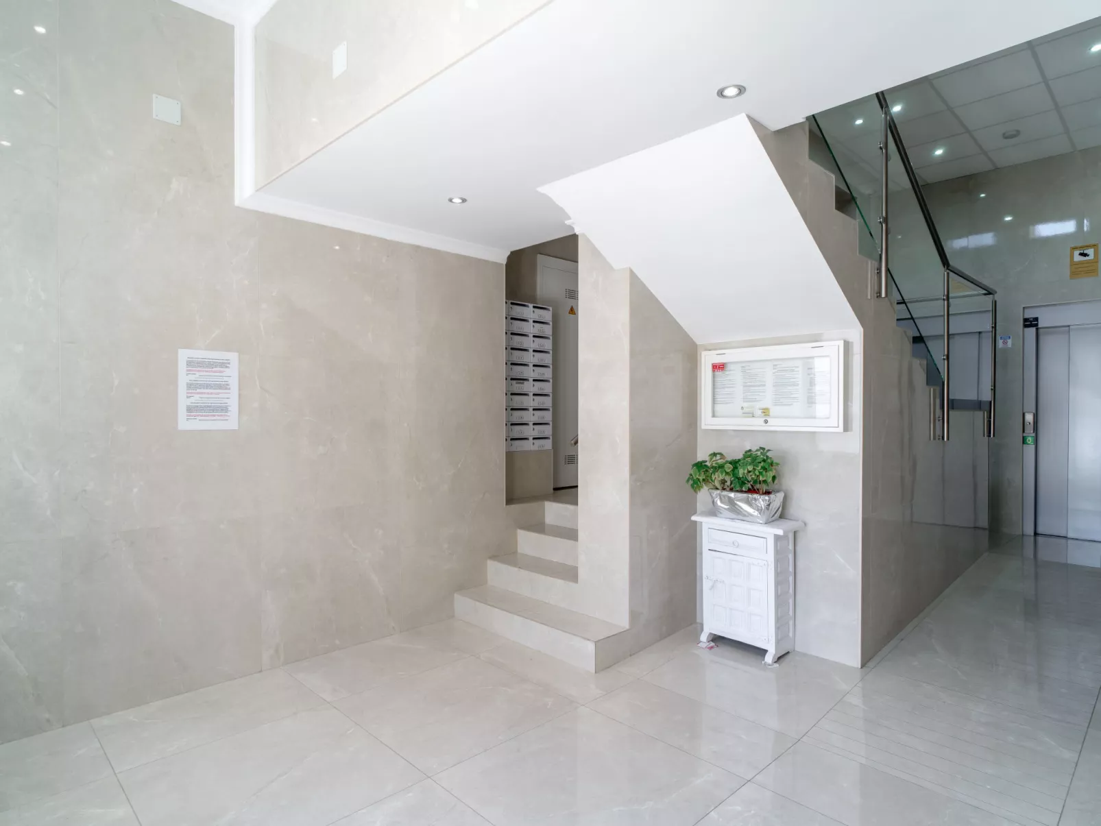 Delfin 1º3 Seaview Quartet by Casasol - Inside