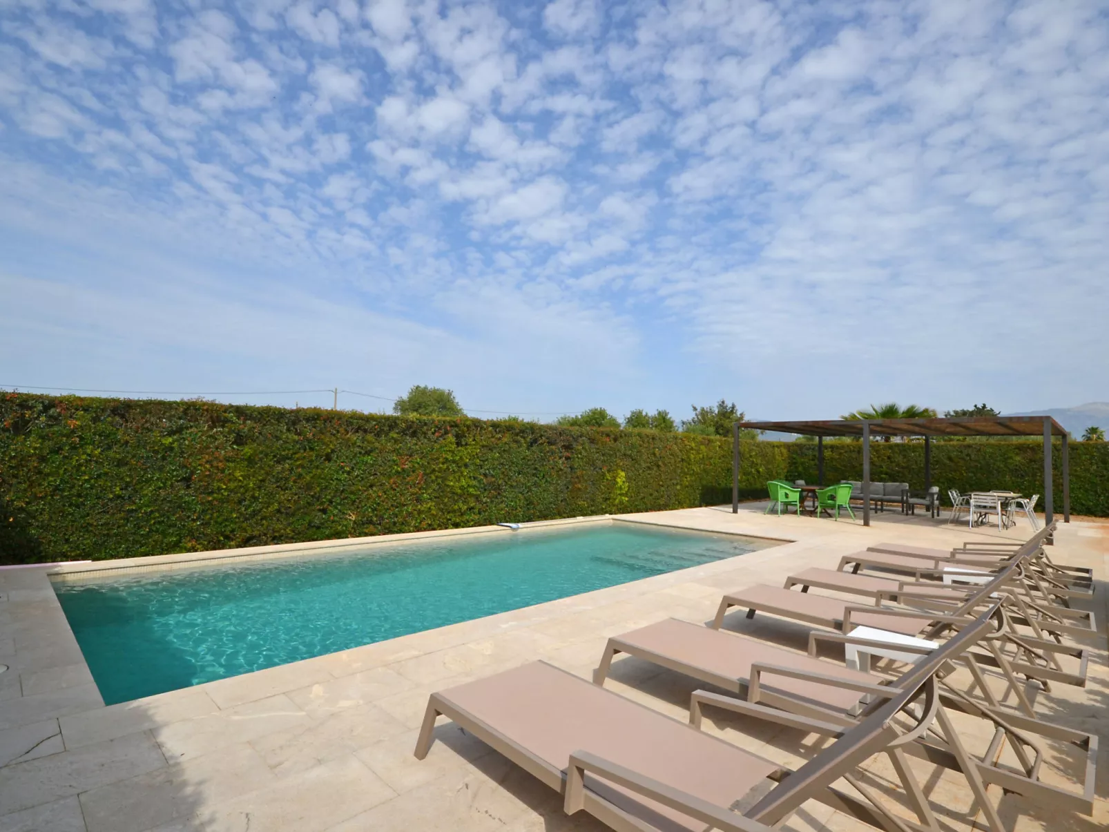 Ses Nines - Draußen