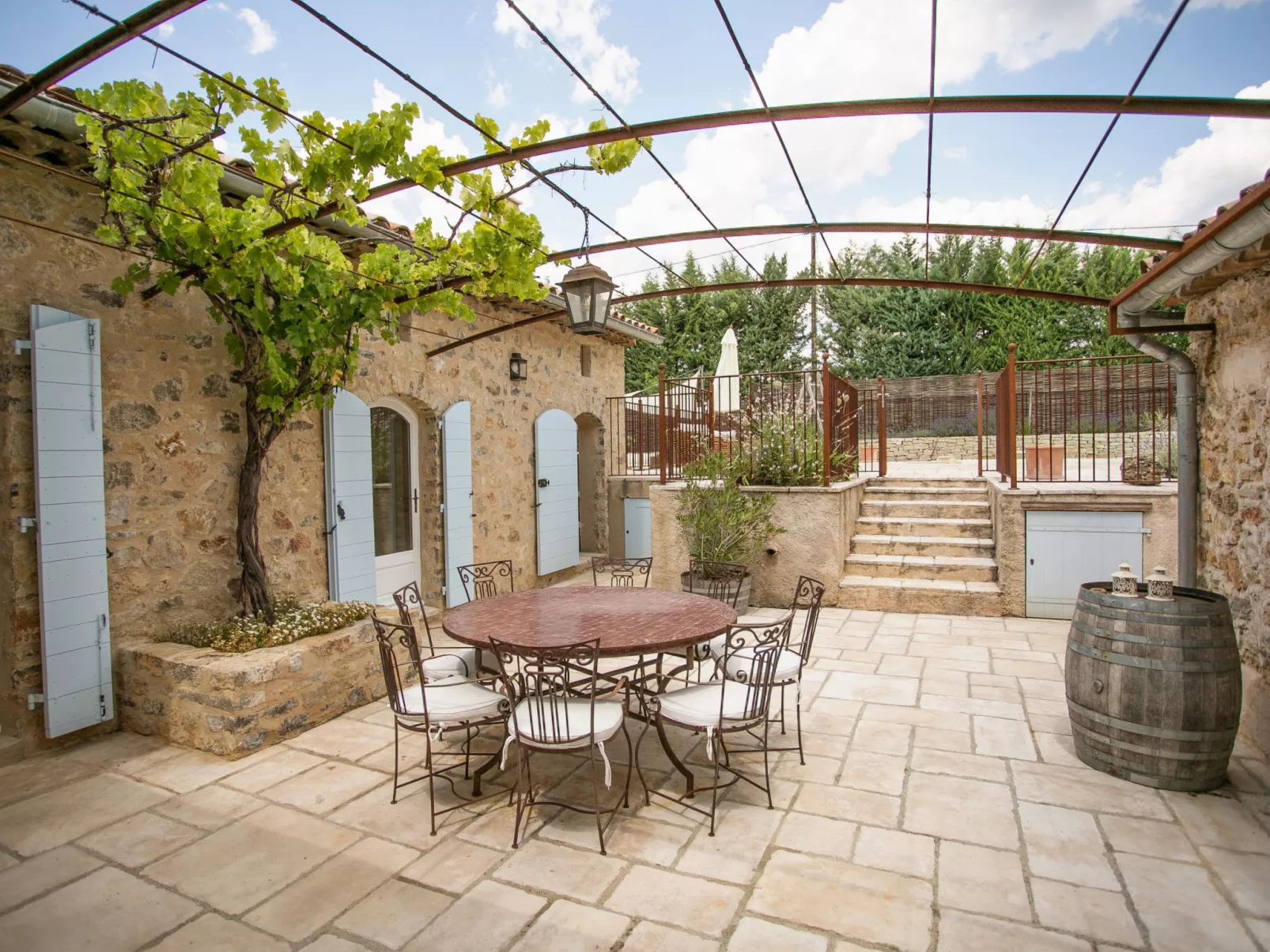 LI SIAN BEN - Outside