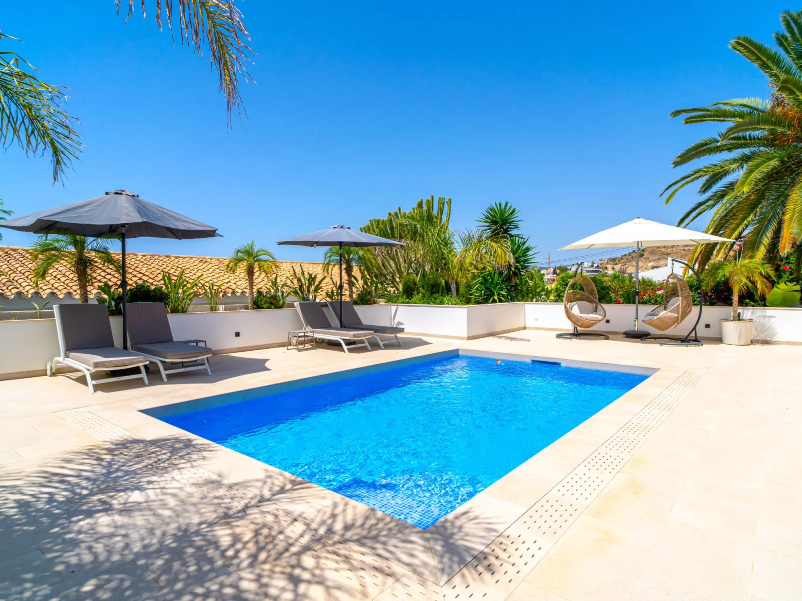 Villa Grand Pool Terrace by Casasol - Draußen