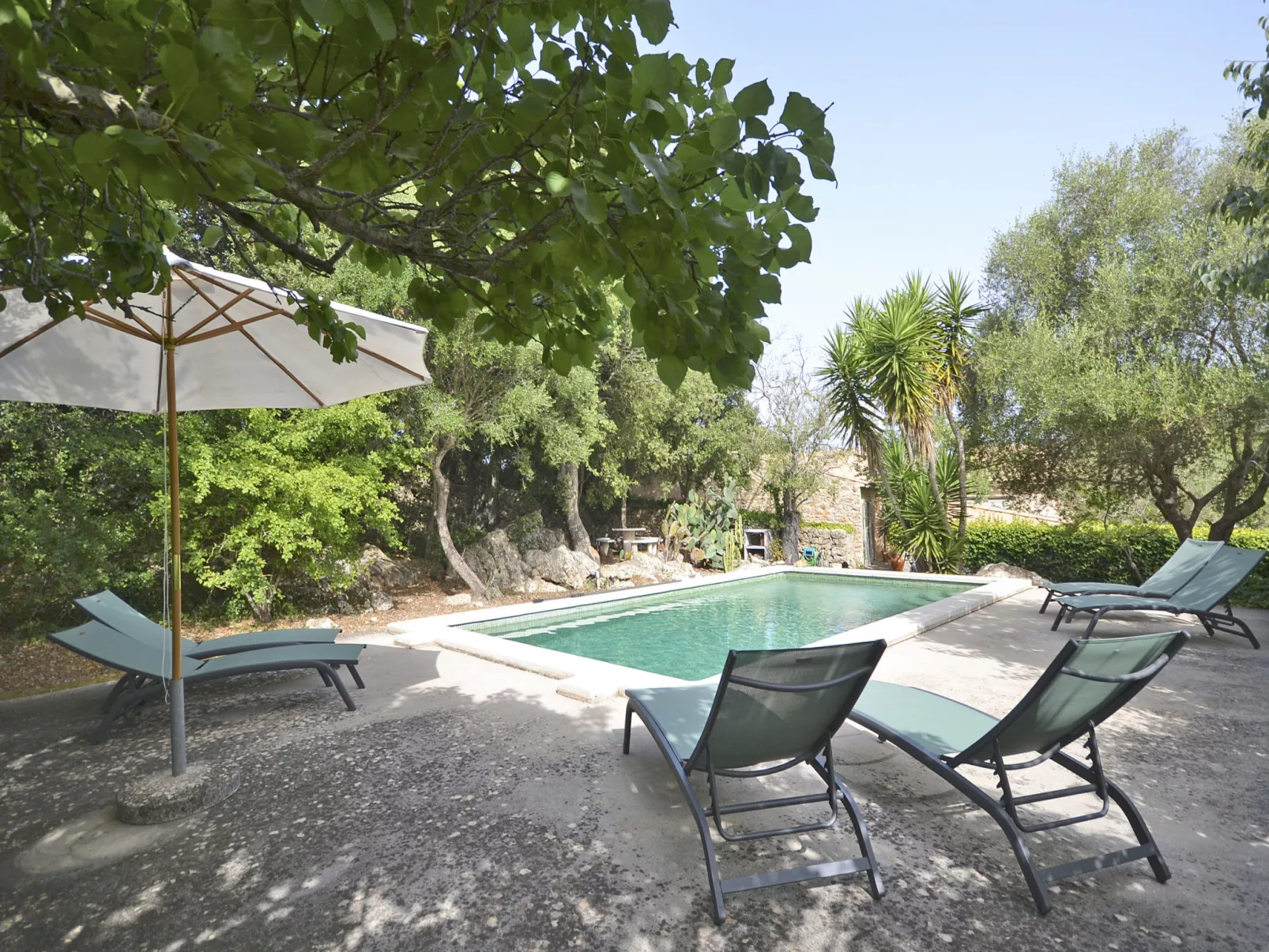 Es Romagueral - Outside