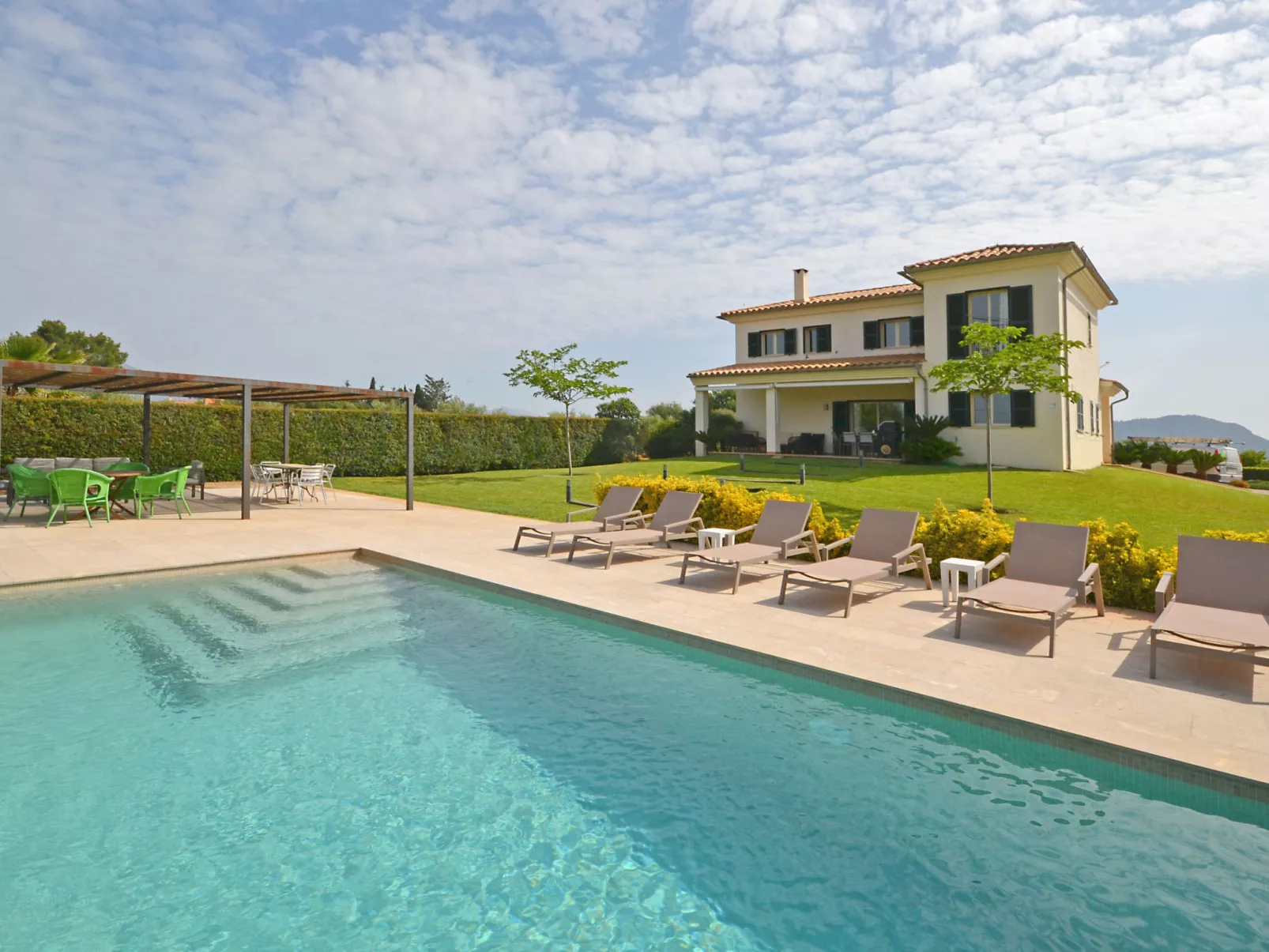 Ses Nines - Draußen