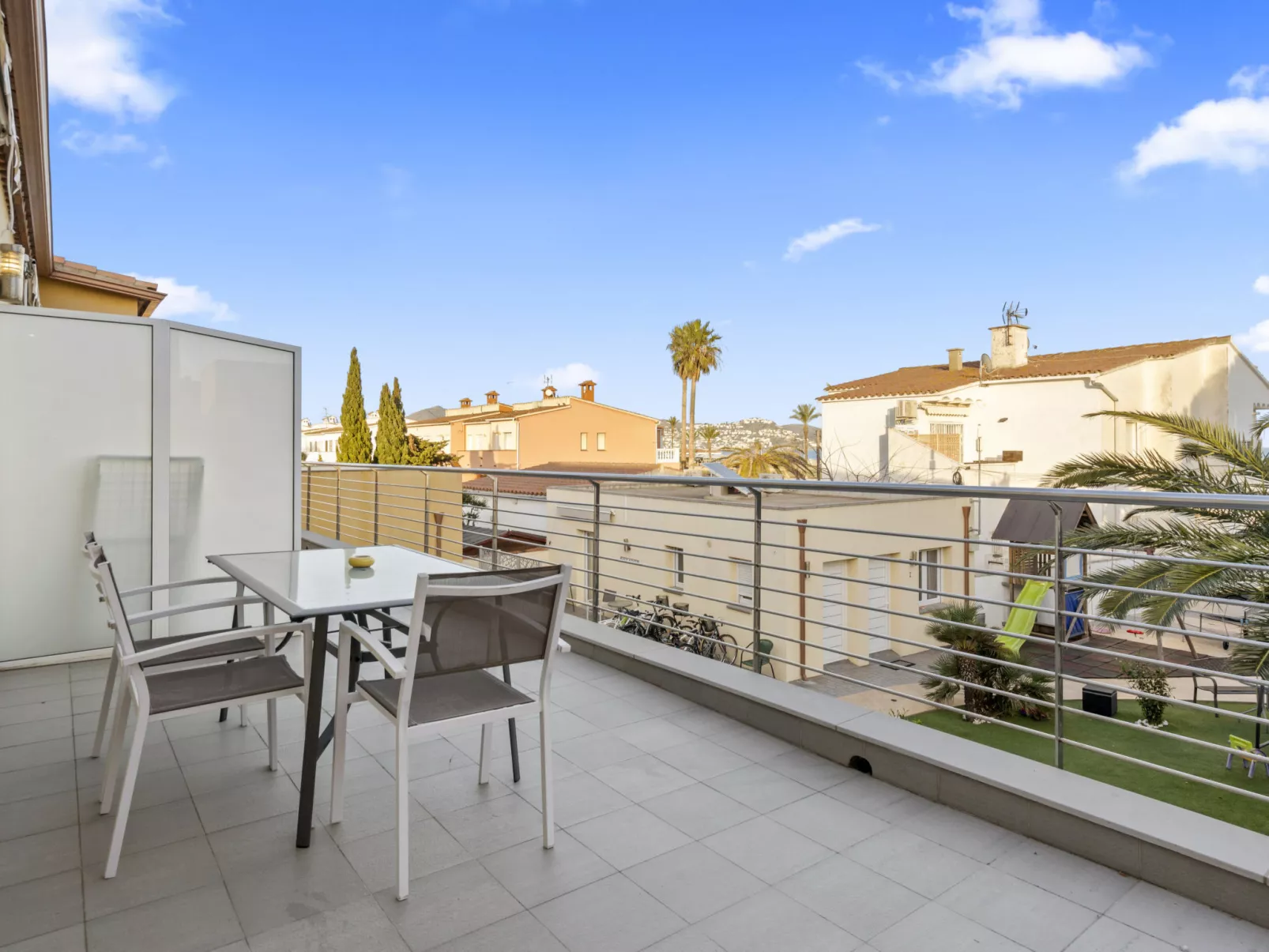 La Vida Sin Limites G EMP - Outside