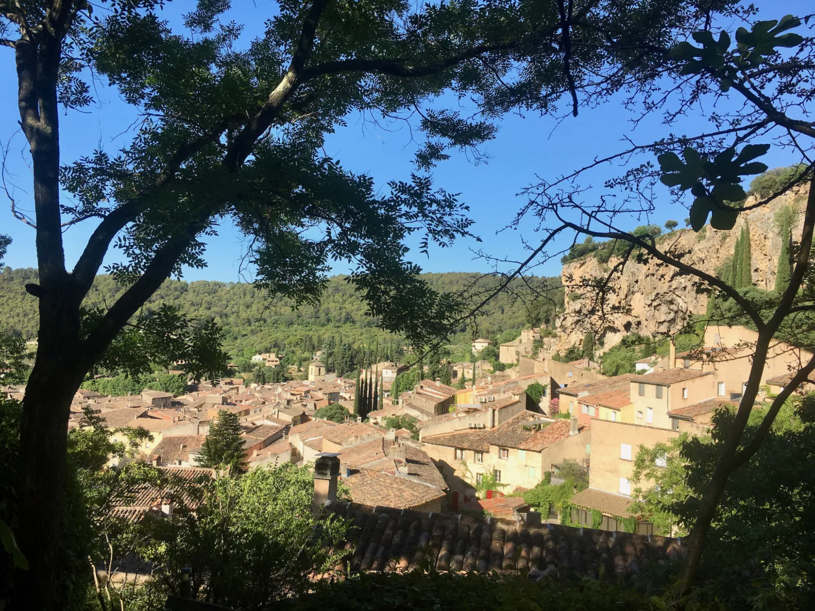 MAISON PERCHEE - Outside