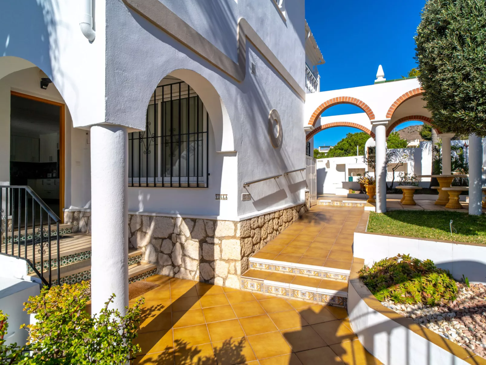 Villa Sandra Luxury Suite by Casasol - Draußen