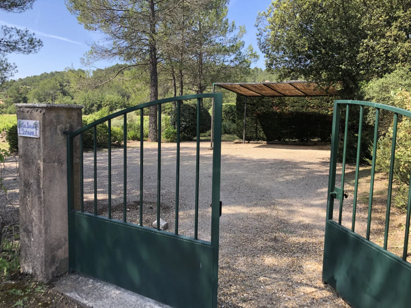 LES 2 PALMIERS - Draußen