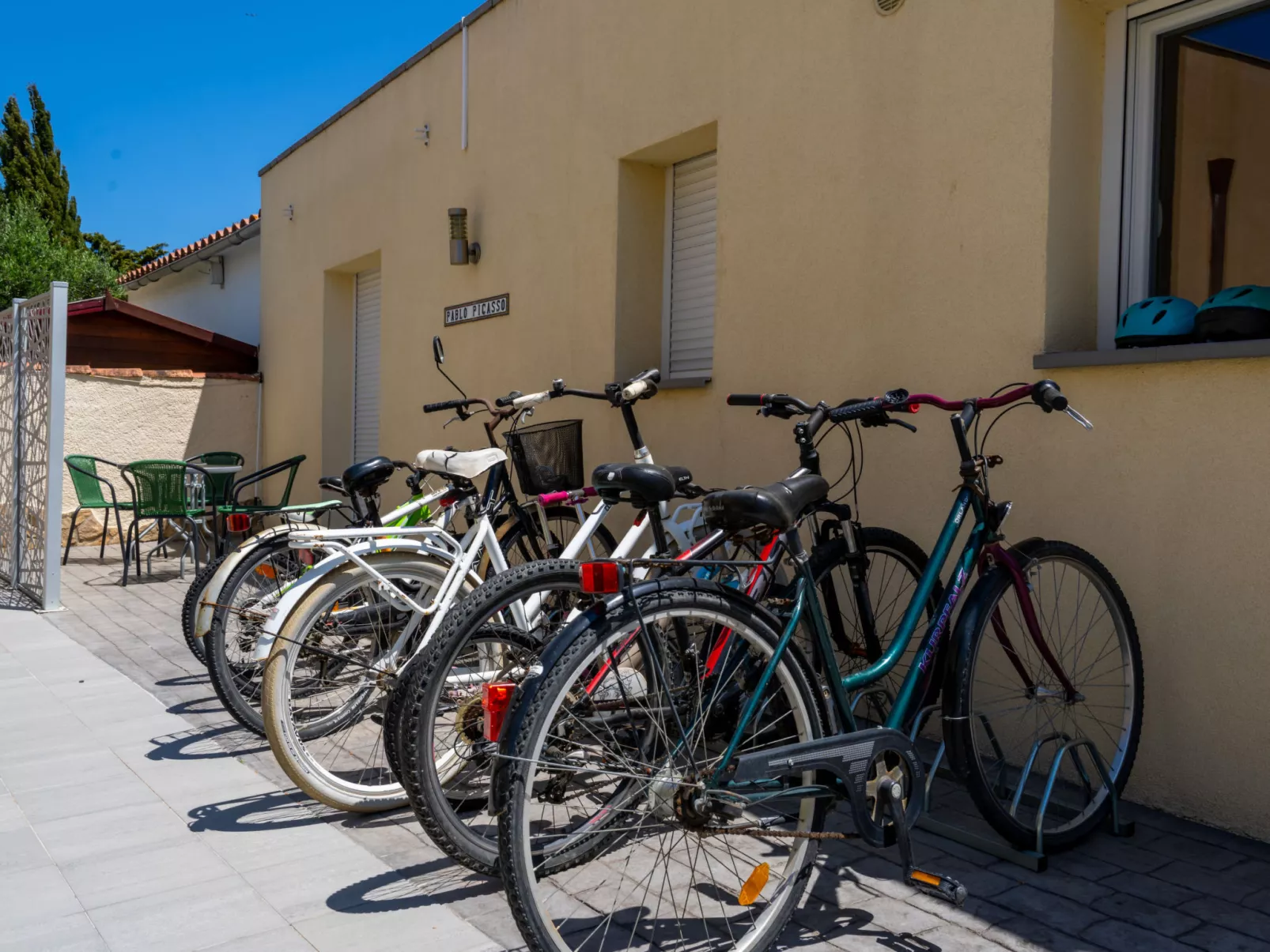 La Vida Sin Limites I EMP - Outside