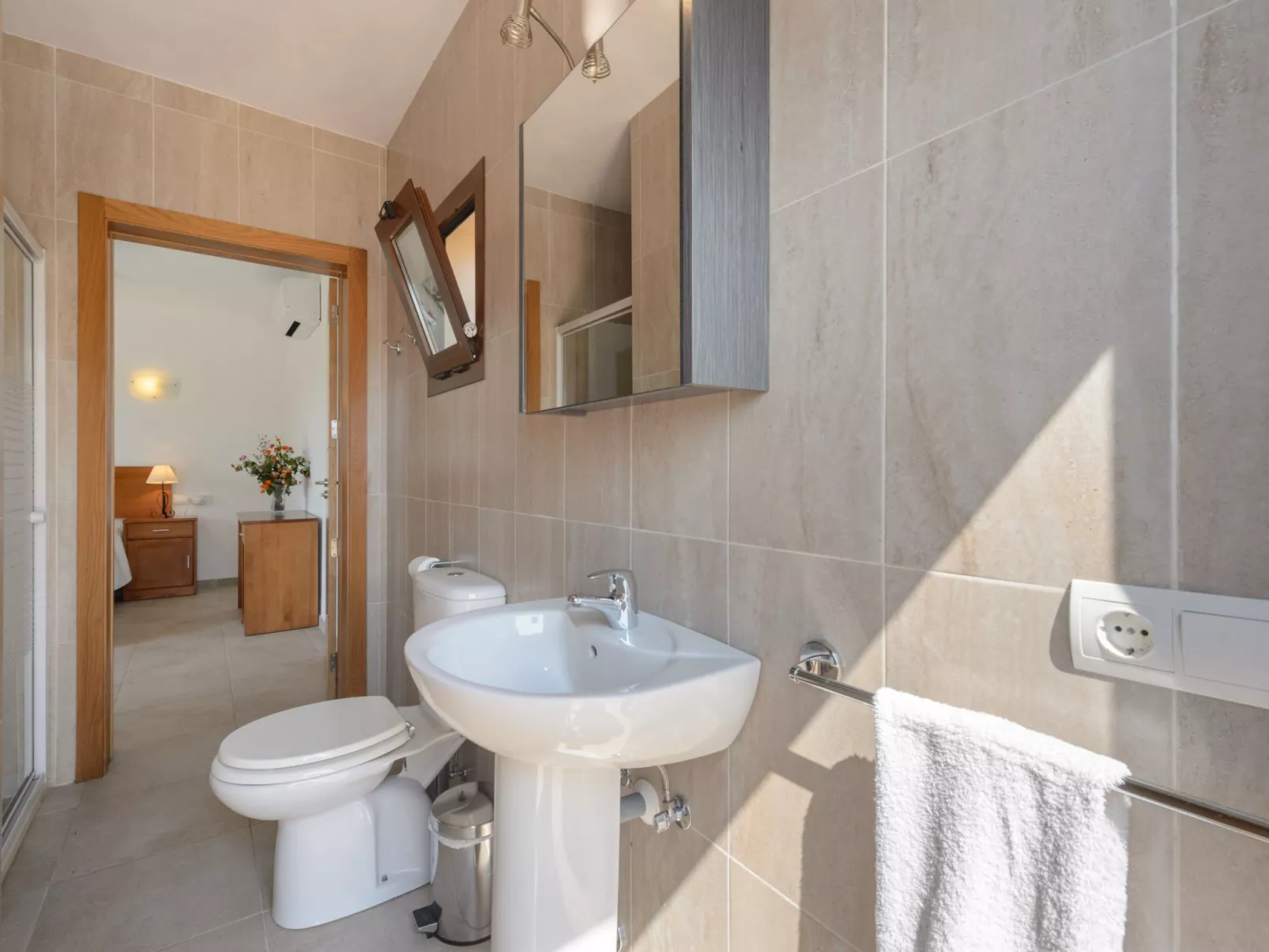 VILLA LUNA - Drinnen