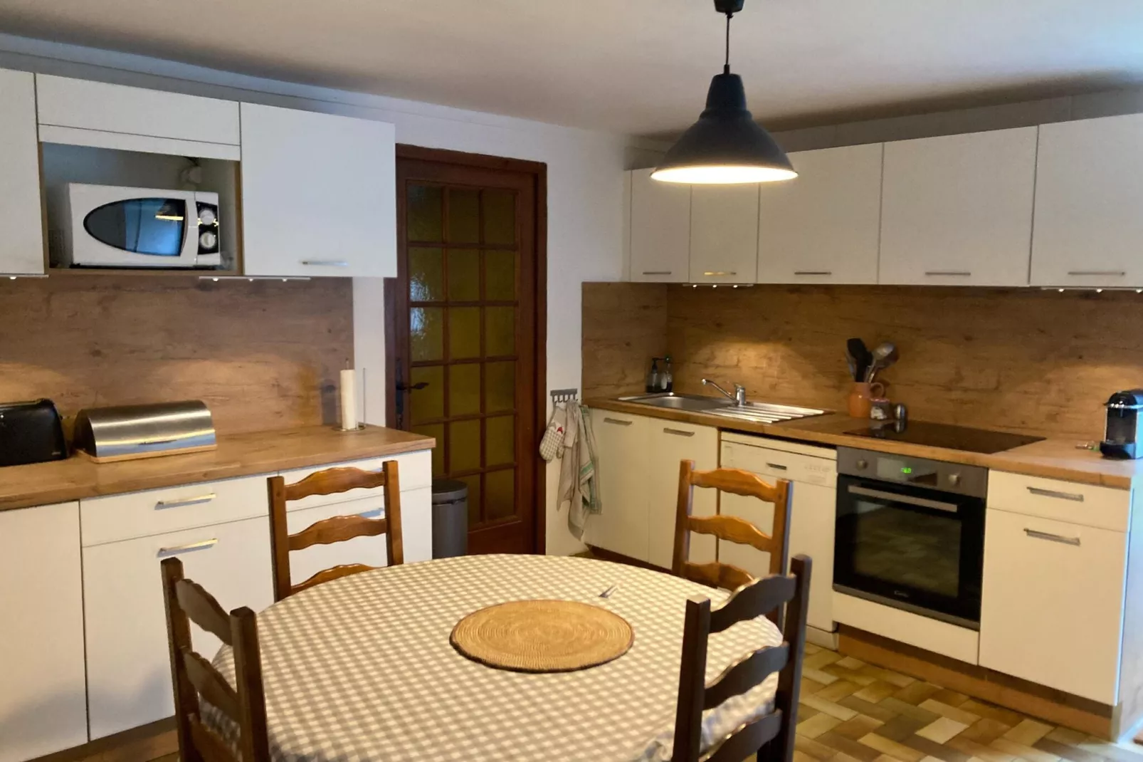 MAISON VIROLE-Cuisine