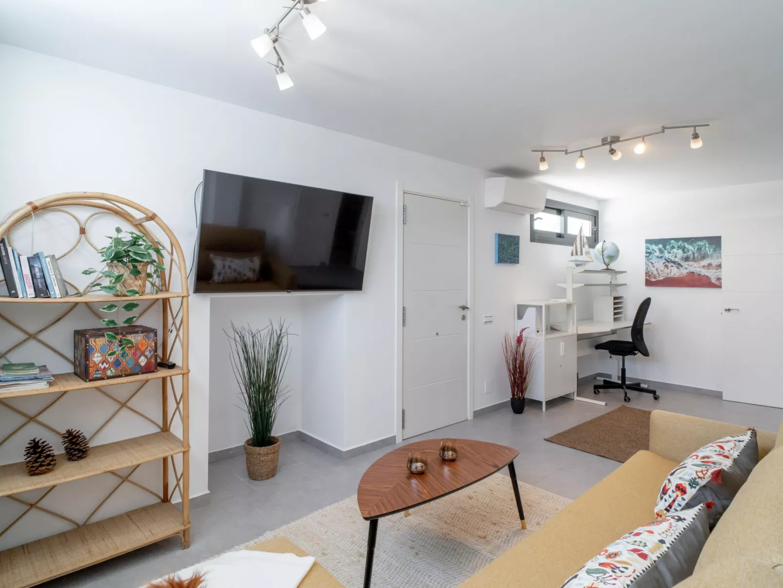 Villa Luxuria Private Pool by Casasol - Dedans