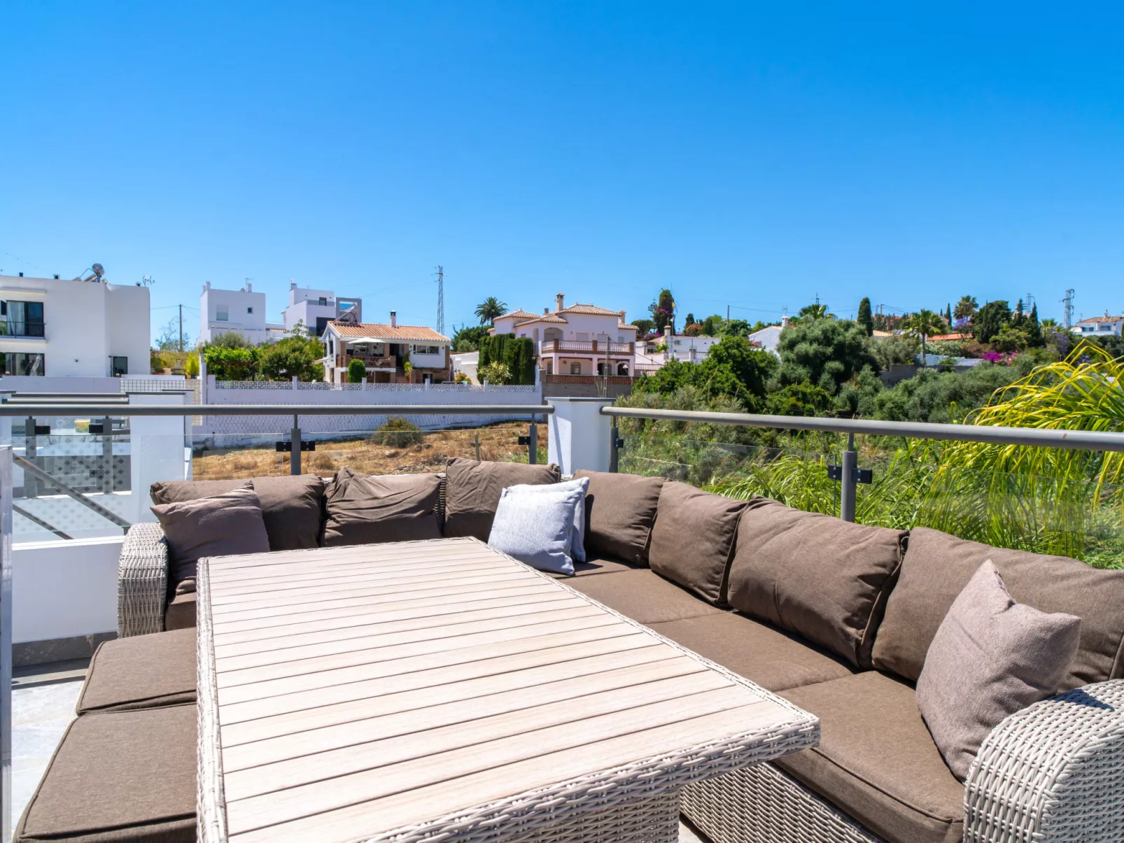 Villa Romeral Premium by Casasol - Inside