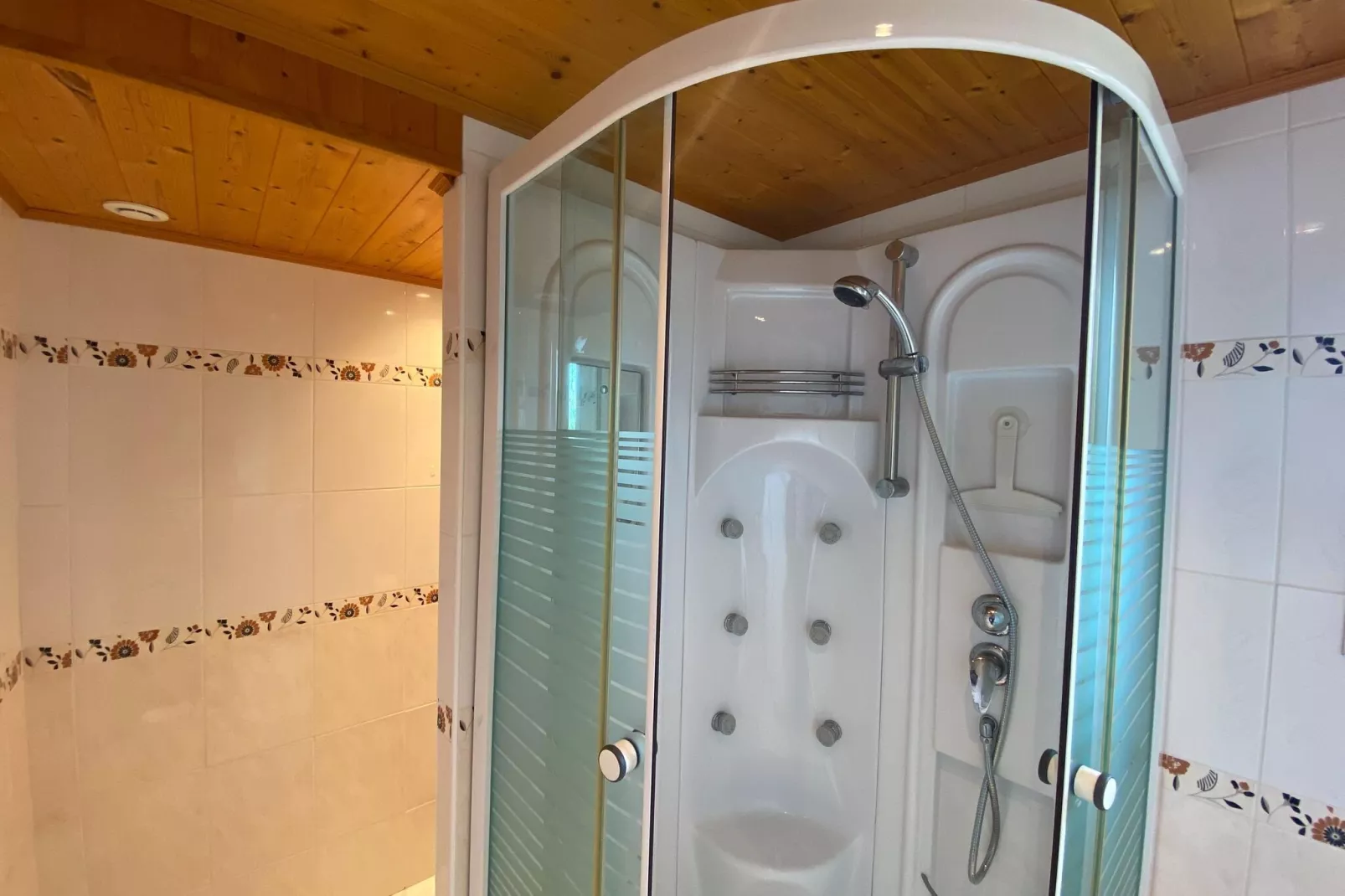 Joli studio à Rosporden-Bathroom