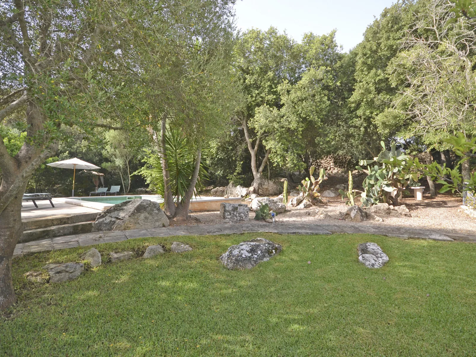 Es Romagueral - Outside