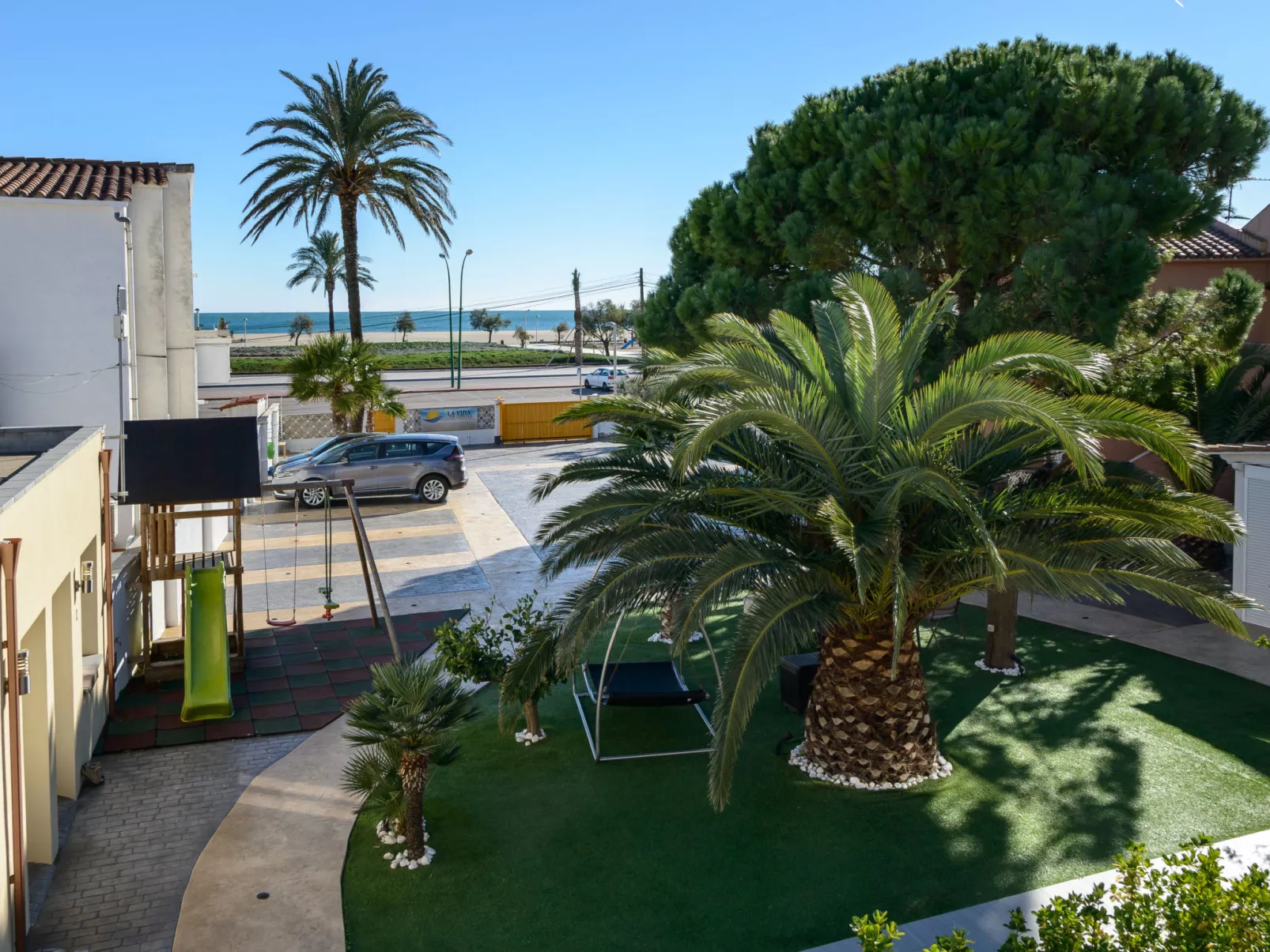 La Vida Sin Limites I EMP - Outside