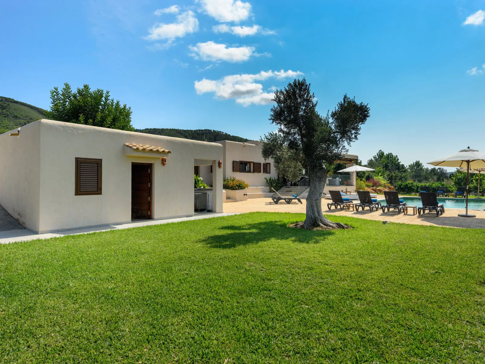 VILLA LUNA - Draußen