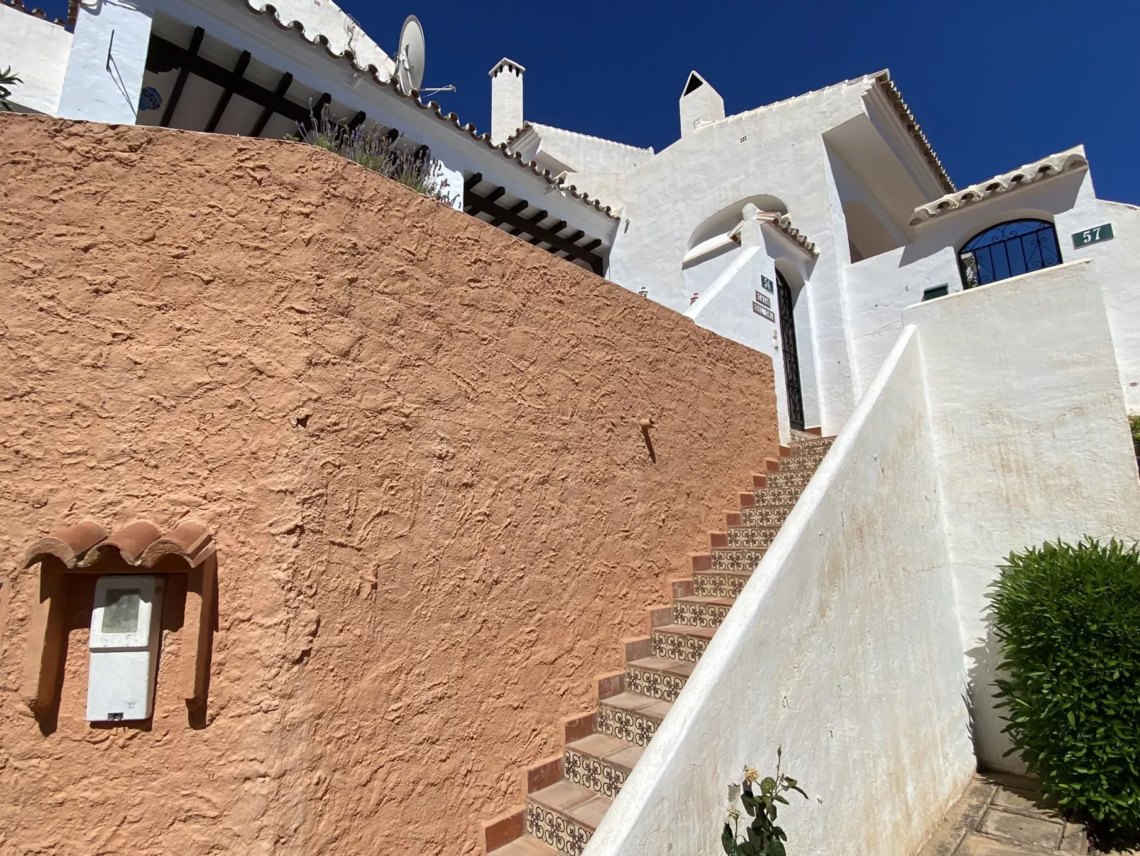 Capuchinos 56 San Juan Capistrano by Casasol - Draußen