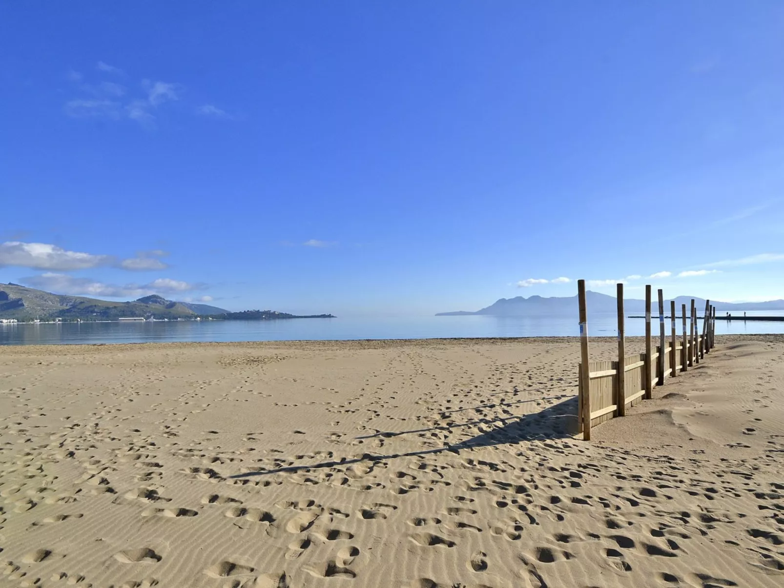 Llenaire - Xata - Outside