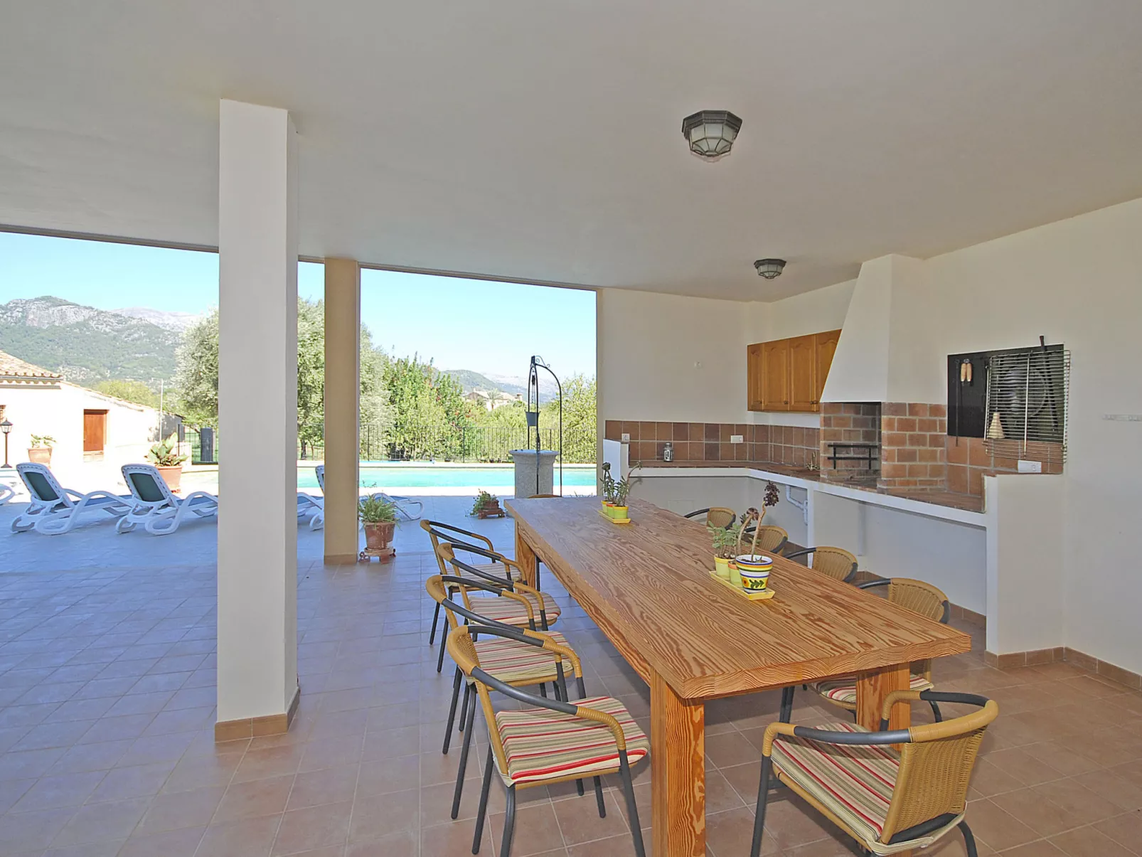 Blanquerna - Outside