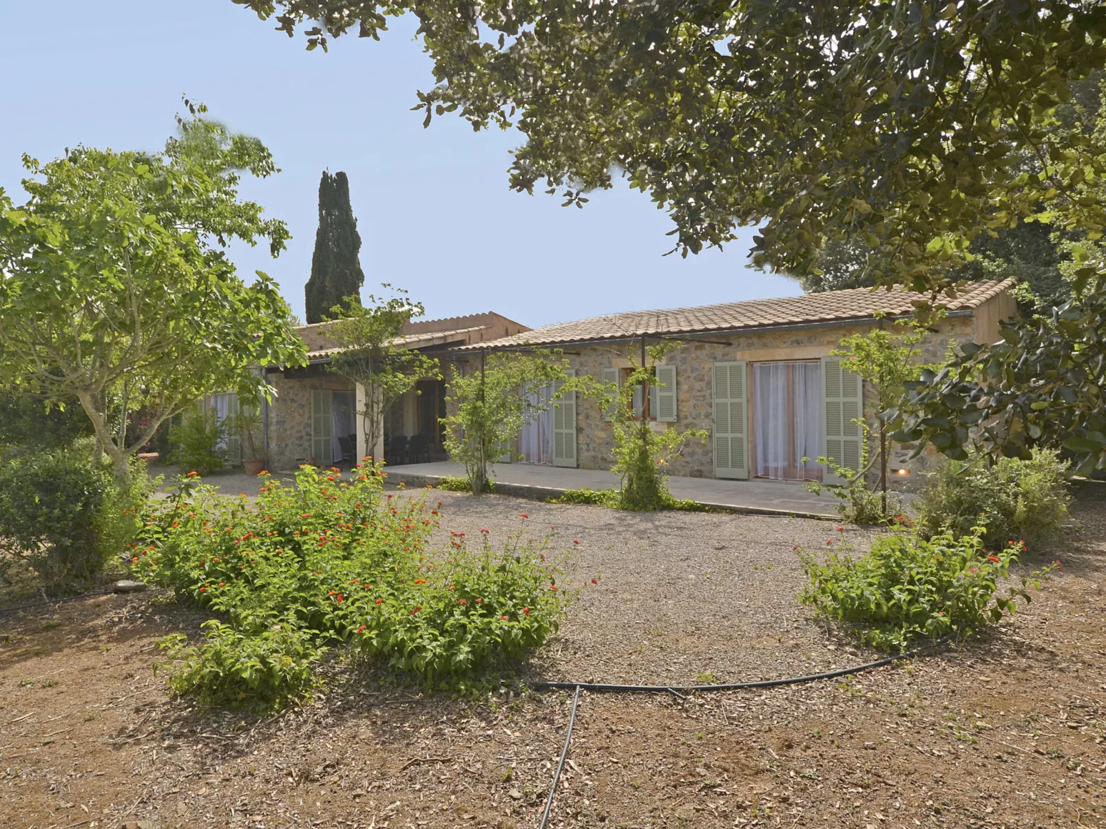 Es Romagueral - Outside