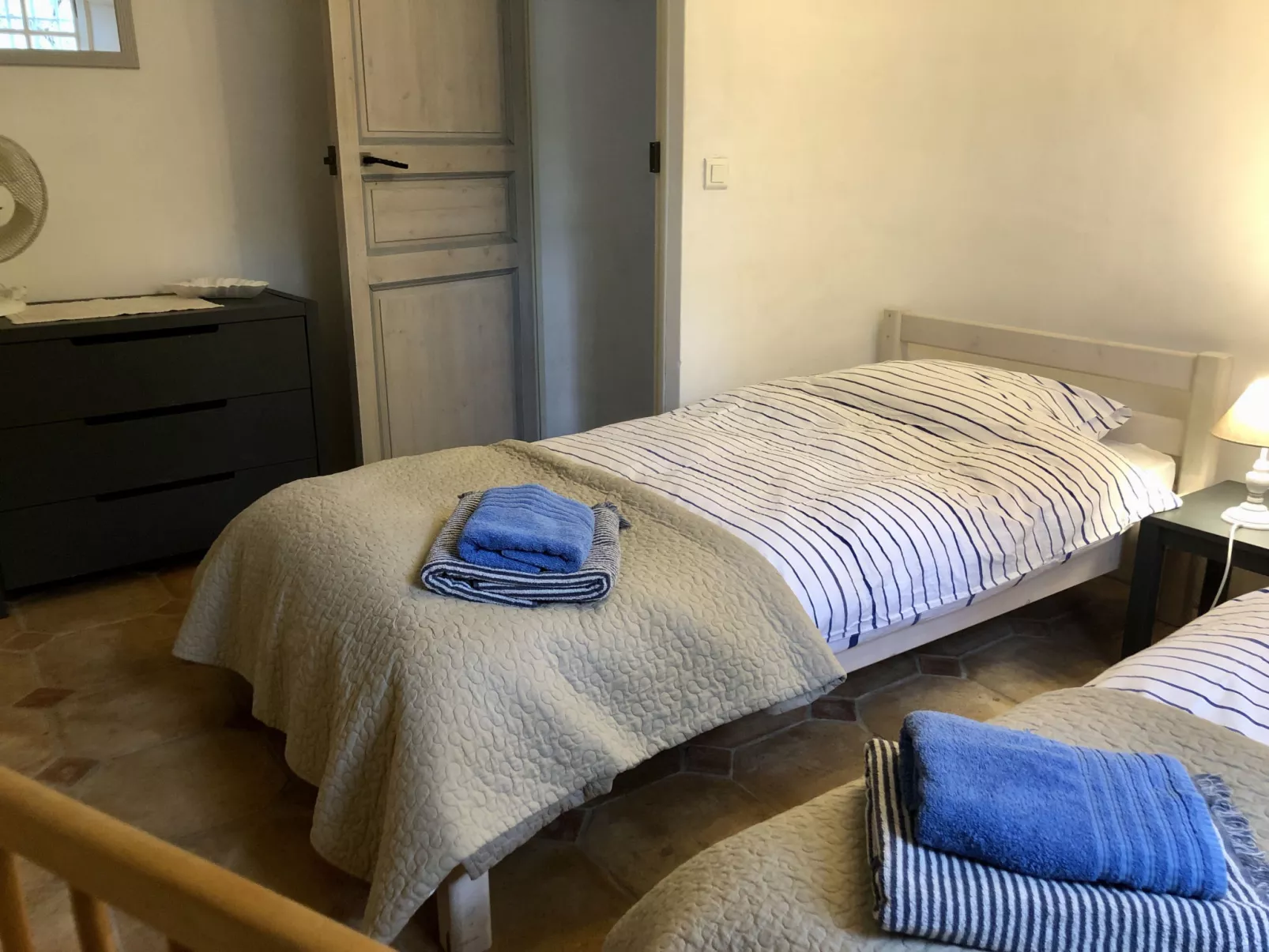 LES 2 PALMIERS - Drinnen