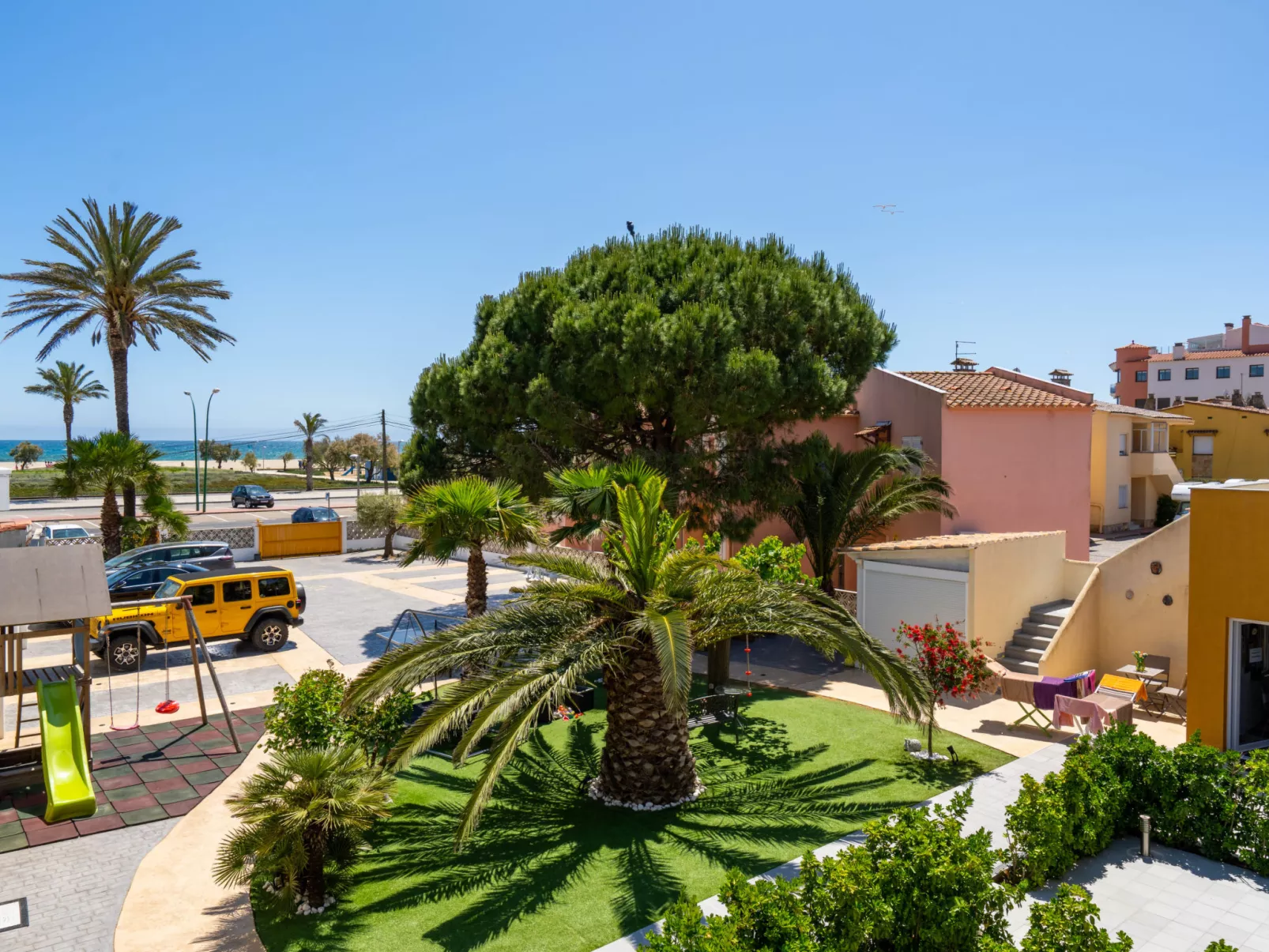 La Vida Sin Limites I EMP - Outside