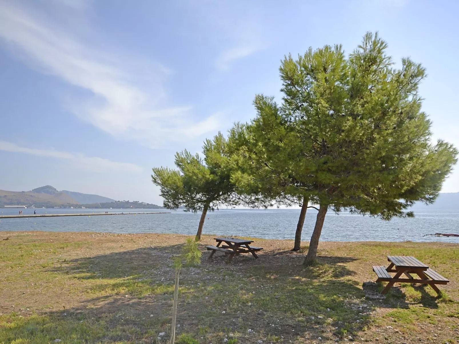 Llenaire - Xata - Outside